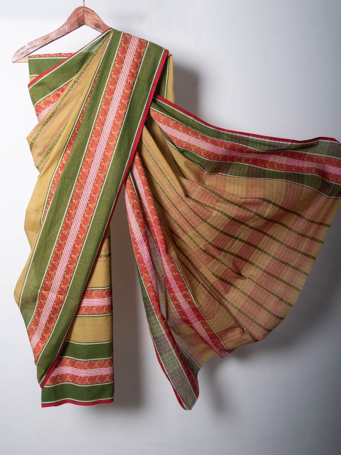 Green Dhaniakhali Soft Cotton Woven Saree