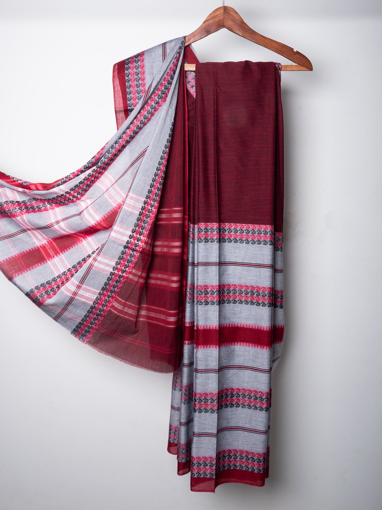 Grey-Maroon Half n Half Woven Dhaniakhali Cotton Saree