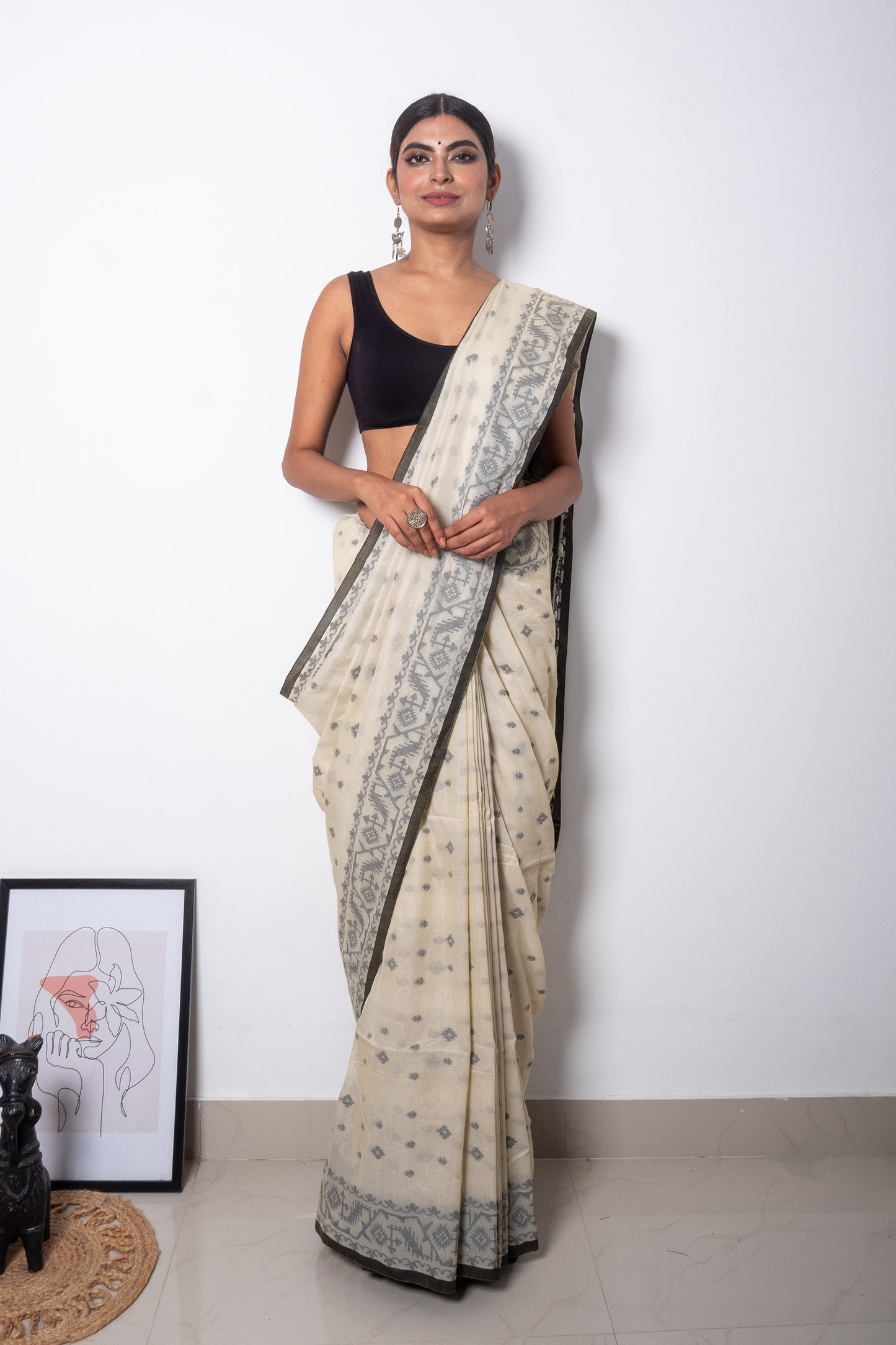 Cream-Black Handloom Woven Jamdani Saree