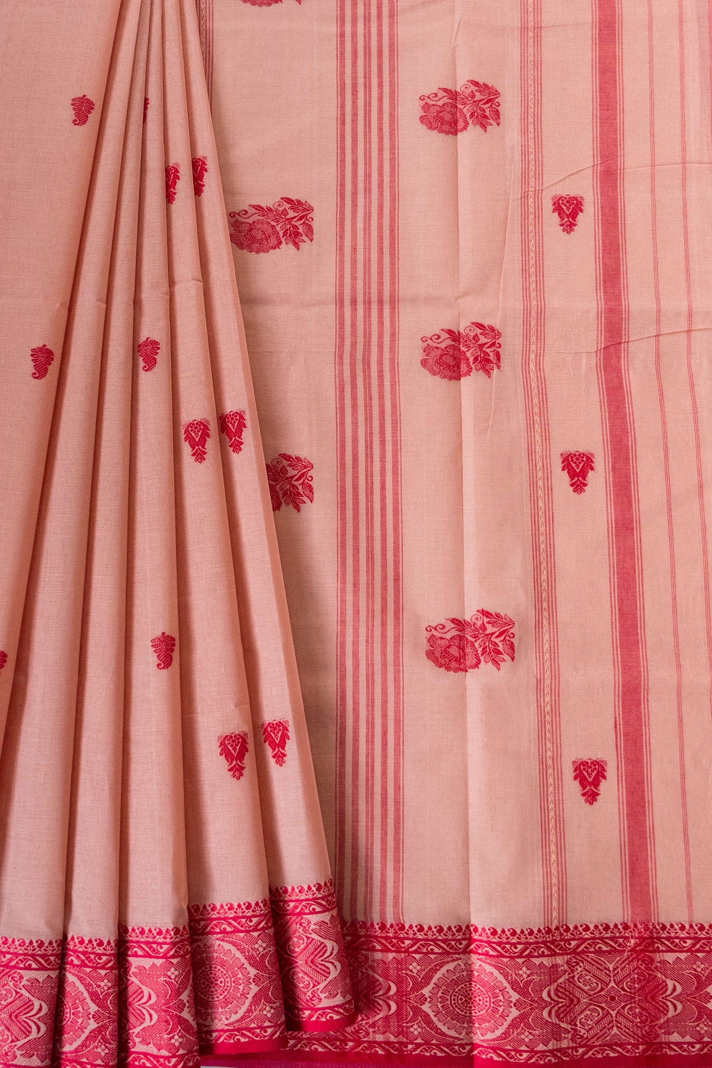 Dudhe Alta Cotton Handloom Woven Baluchari Saree with Red Border