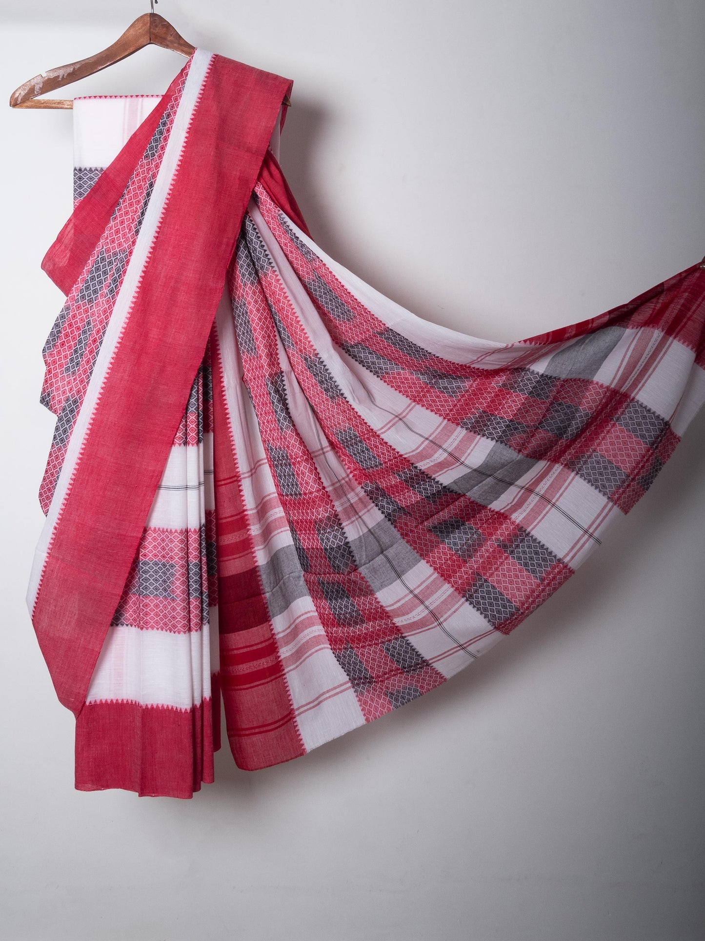 White Cotton Woven Dhaniakhali Saree with Red Borders