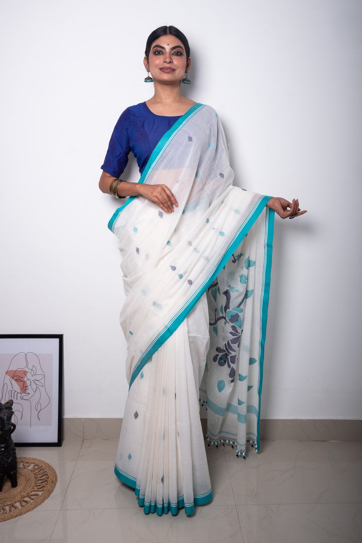 White Purely Handloom Needle Woven Peacock Motif Jamdani Saree