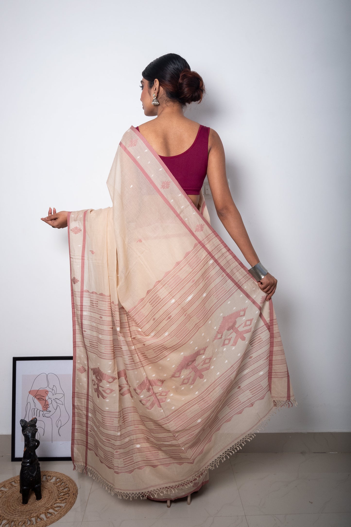 Beige Maroon Purely Handloom Needle Woven Jamdani Saree