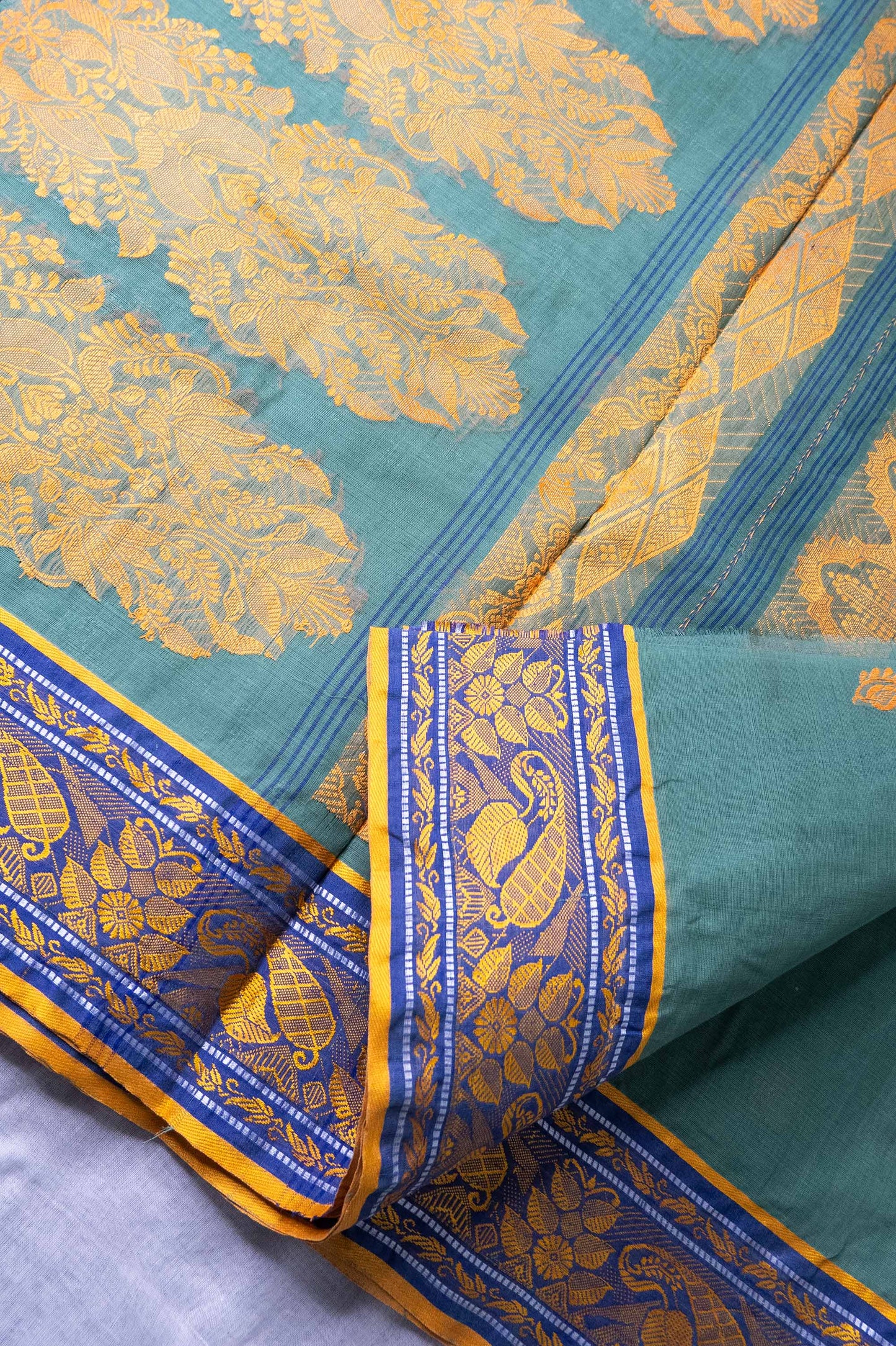 Pastel Green Cotton Handloom Woven Baluchari Saree
