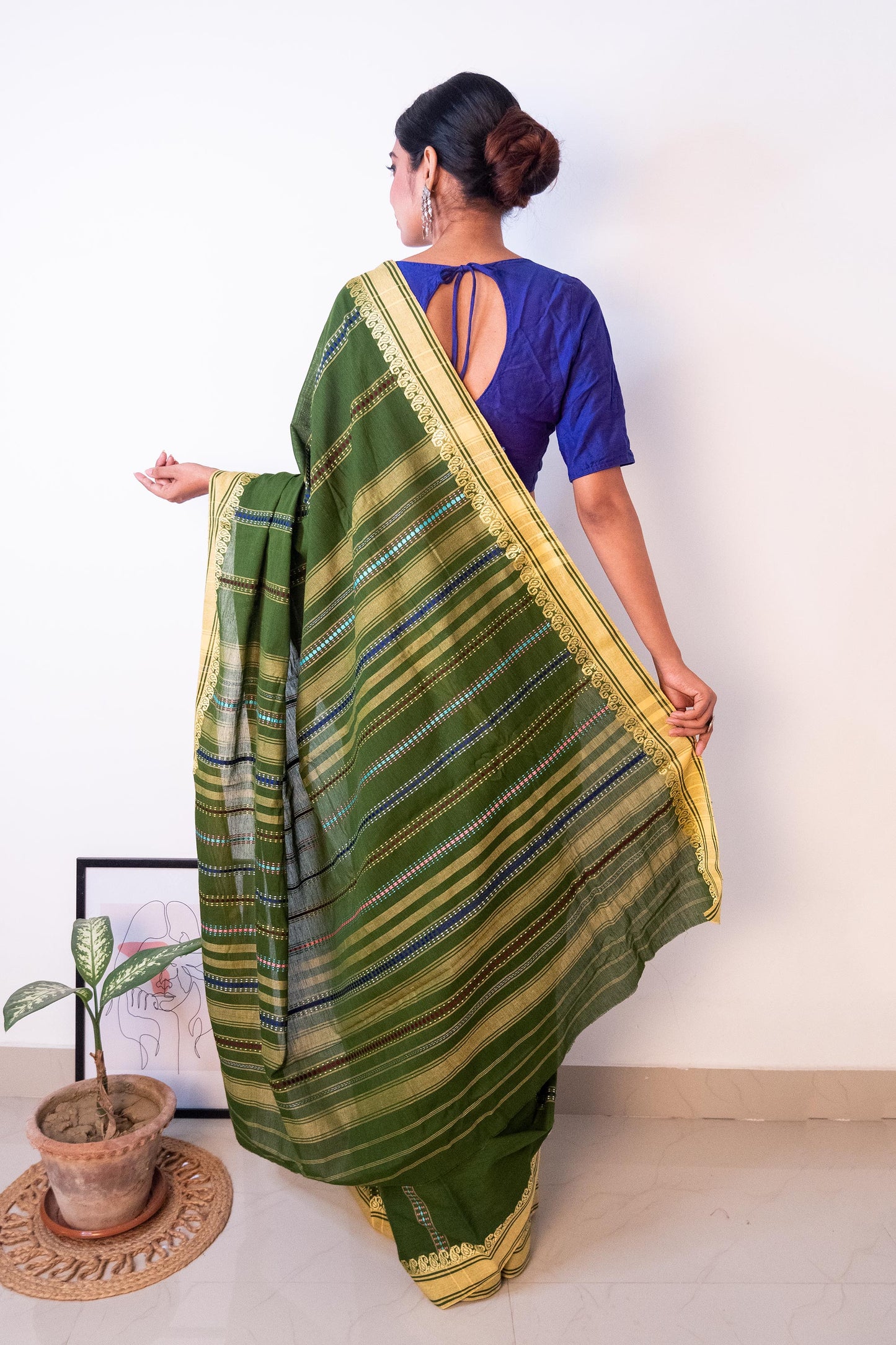 Green Begumpuri Cotton Handloom Saree with Woven Borders