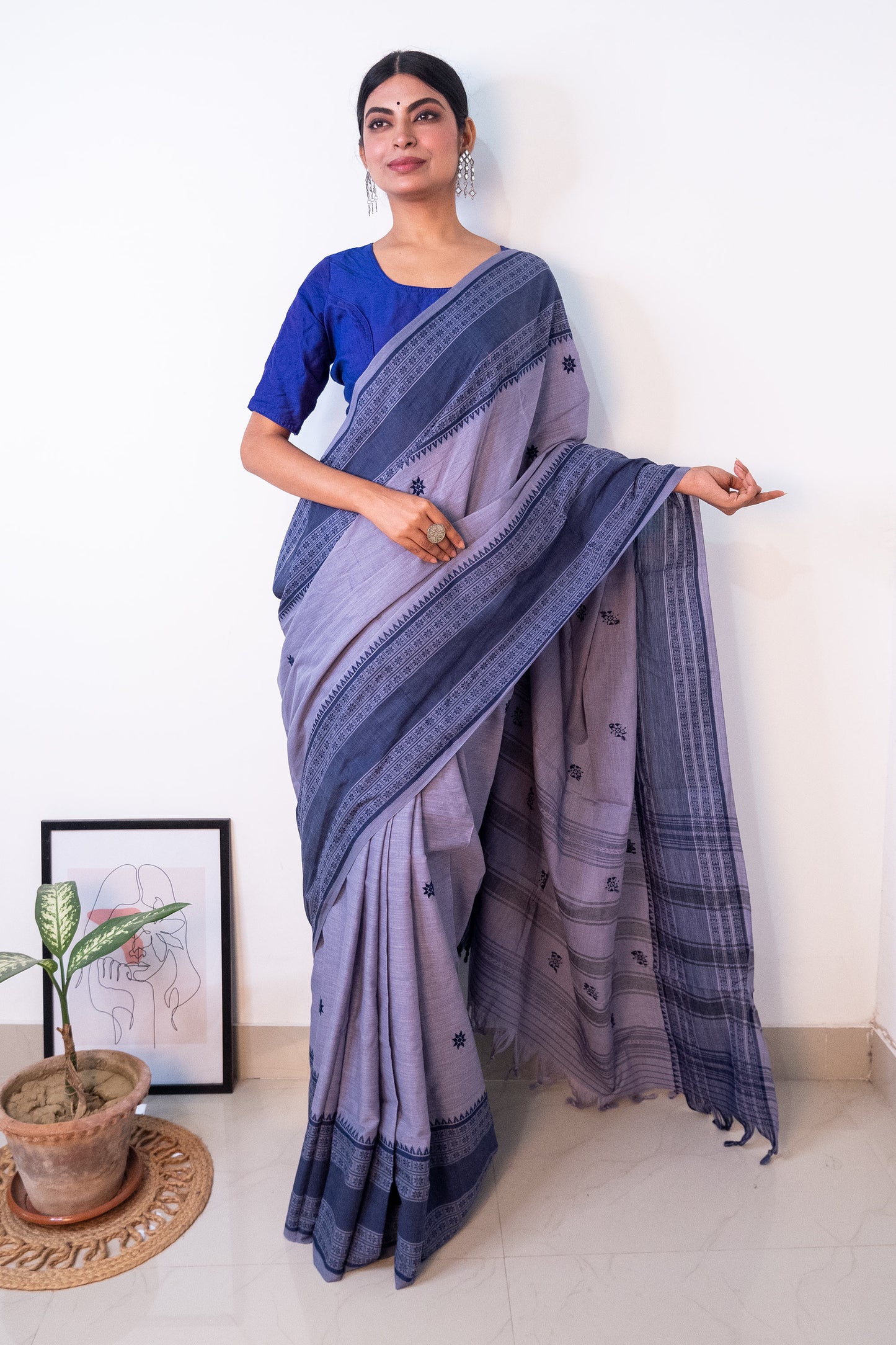 Cloudy Blue Cotton Dhaniakhali Saree with Woven Skirt Borders