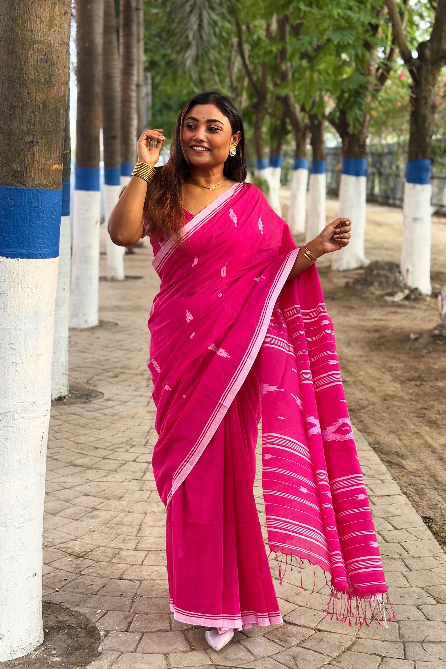 Deep Pink Purely Handloom Needle Woven Jamdani Saree