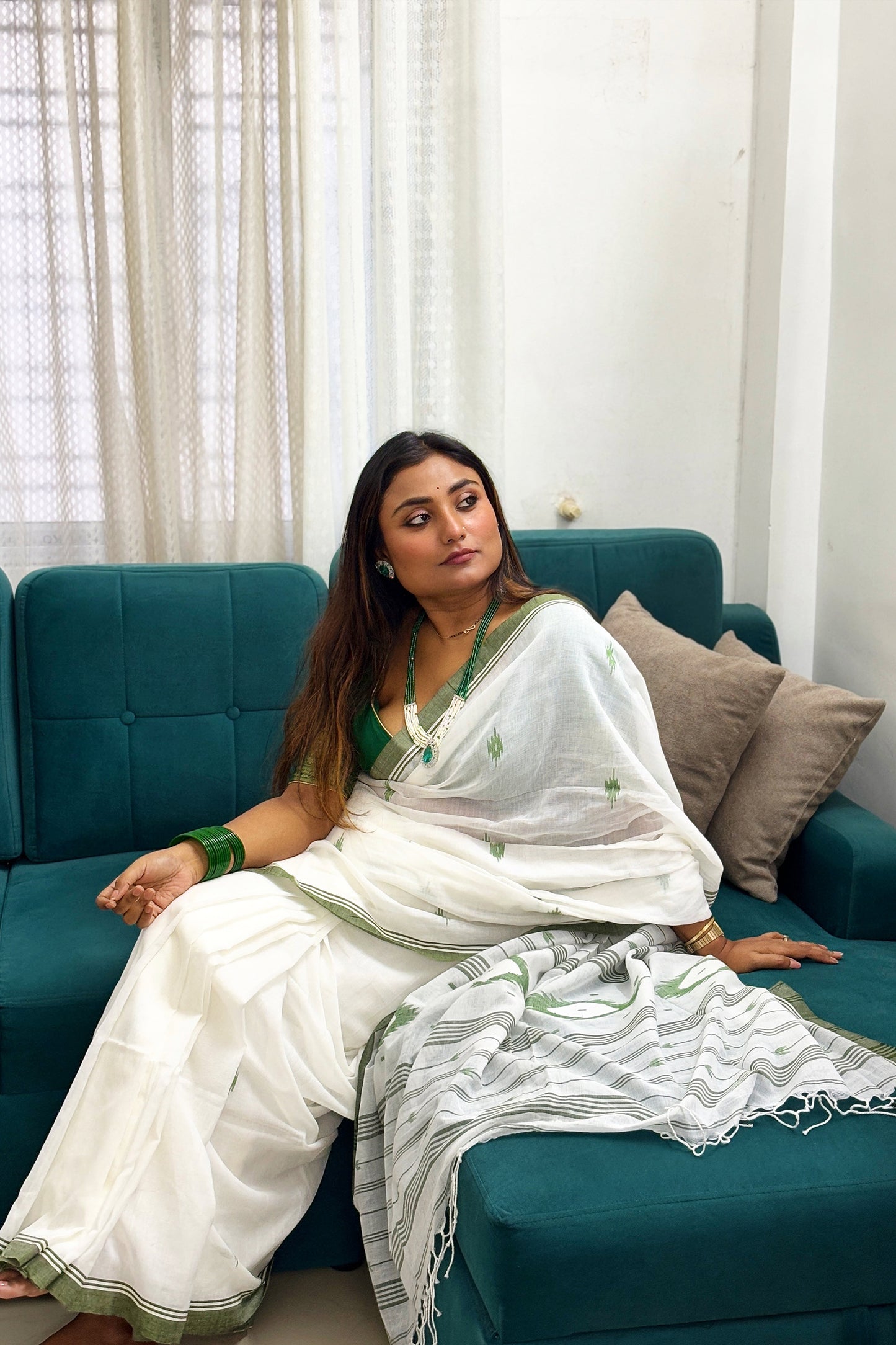 White Purely Handloom Needle Woven Jamdani Saree
