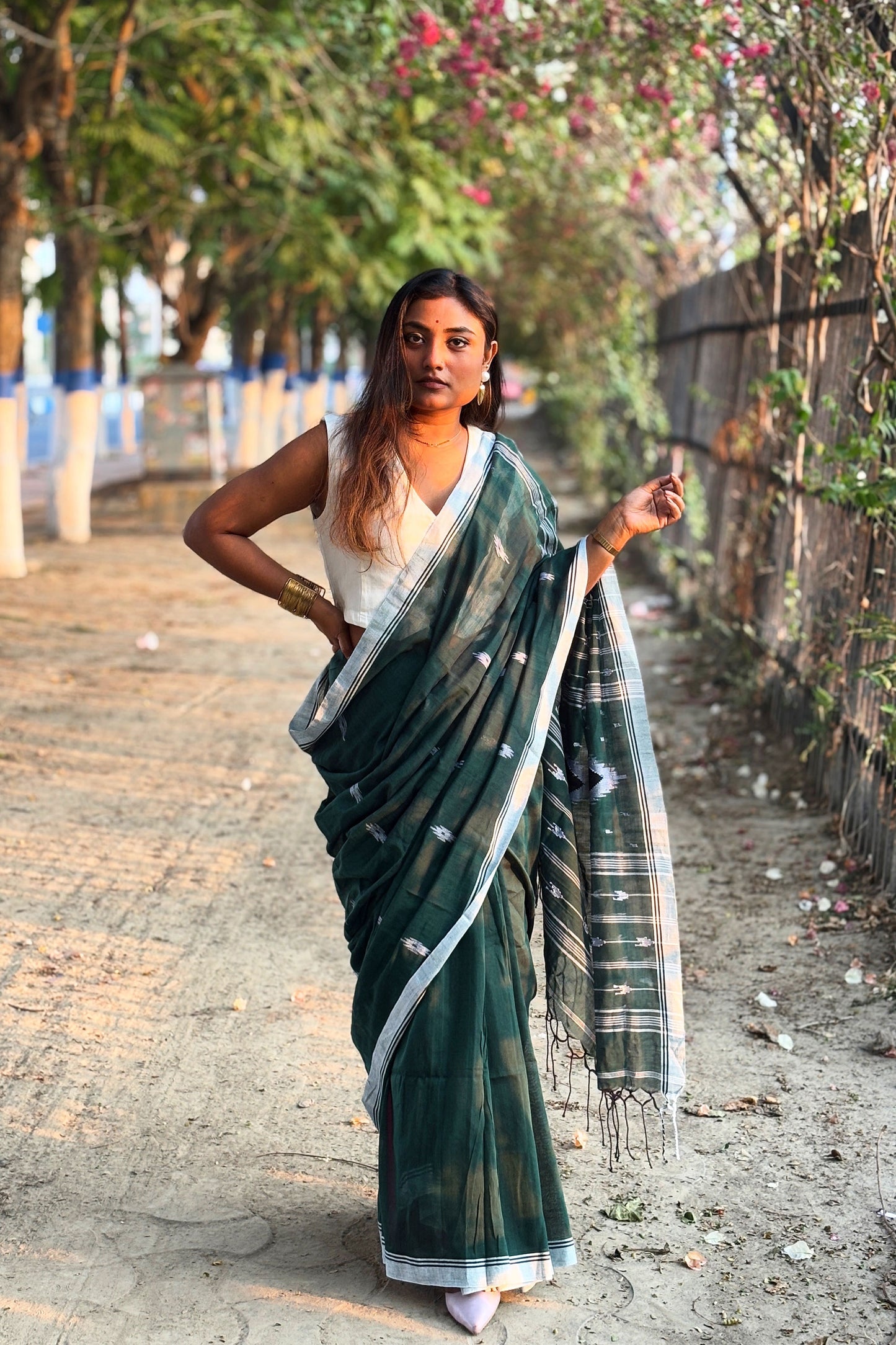 Forest Green Purely Handloom Needle Woven Jamdani Saree