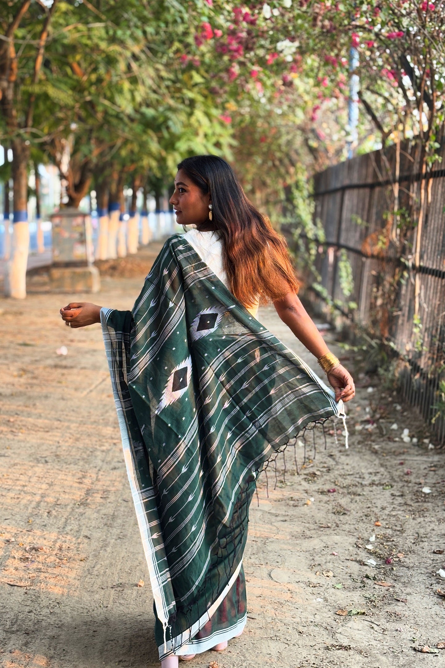 Forest Green Purely Handloom Needle Woven Jamdani Saree