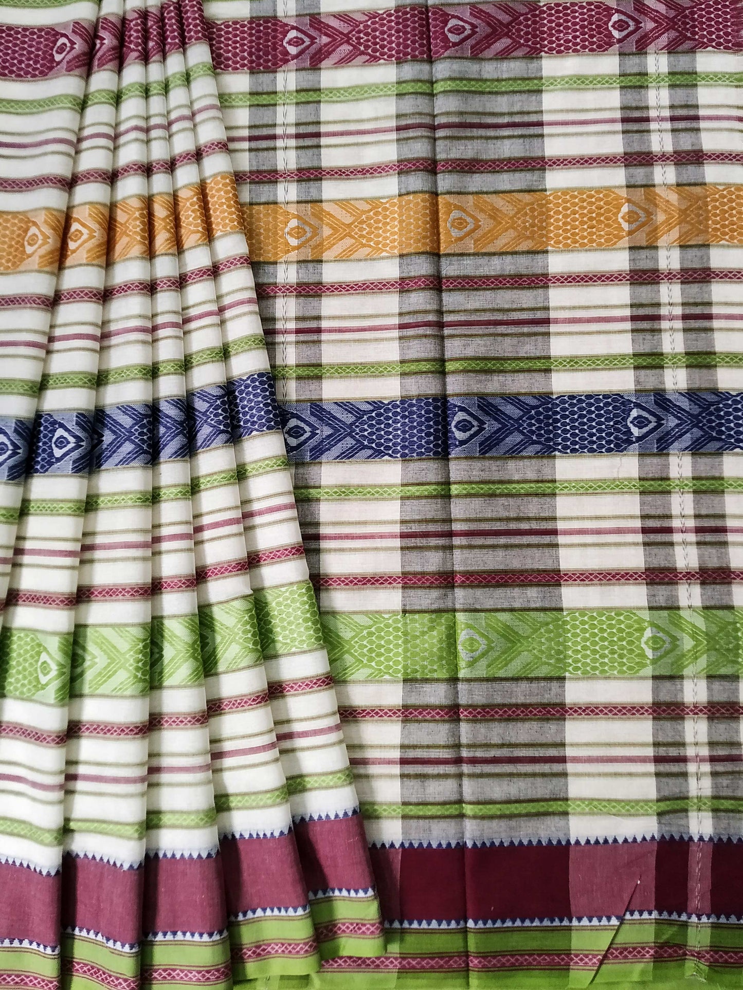 Green-Maroon-Blue-Yellow Fish Motifs Dhaniakhali Cotton Saree