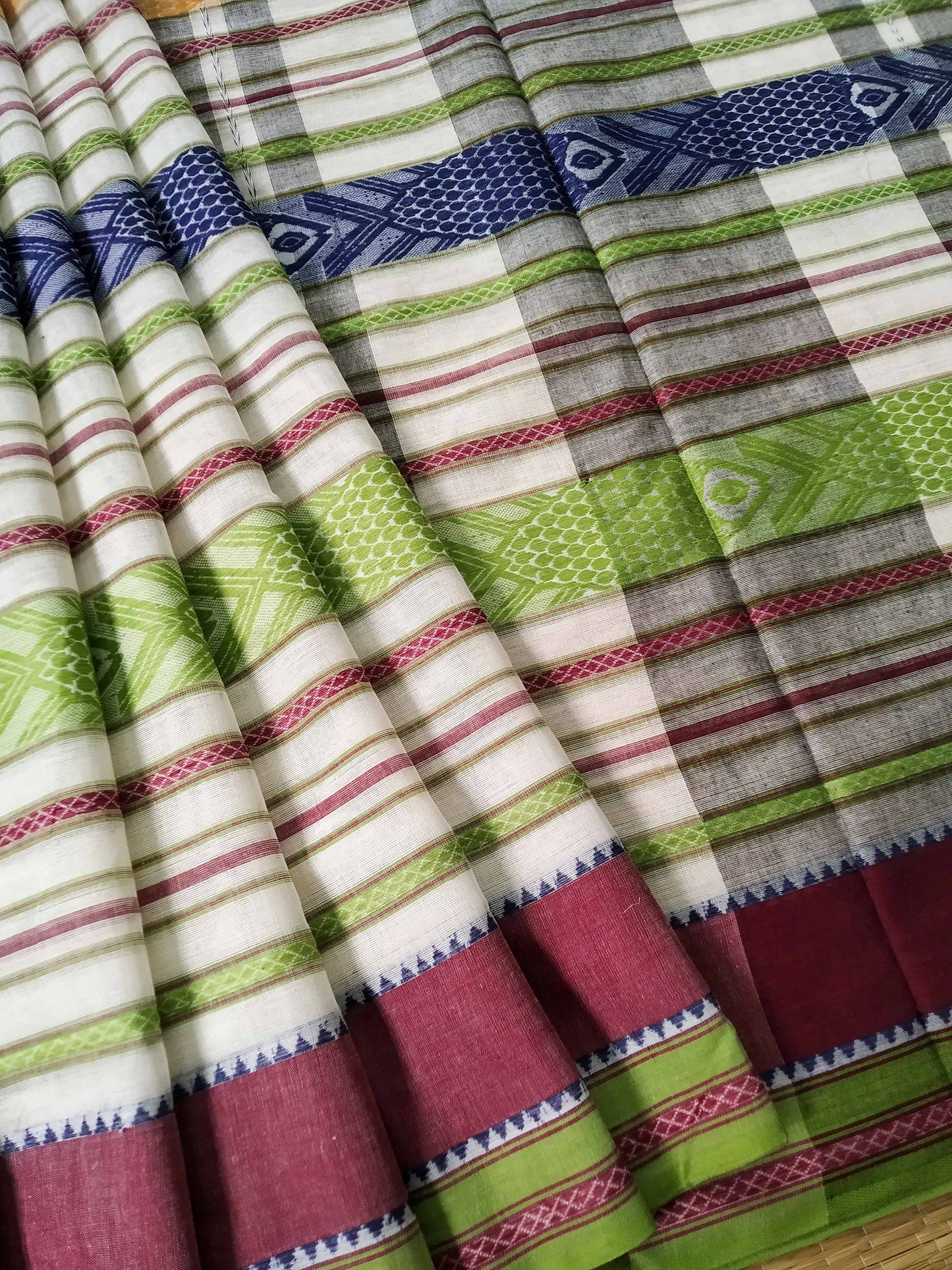 Green-Maroon-Blue-Yellow Fish Motifs Dhaniakhali Cotton Saree