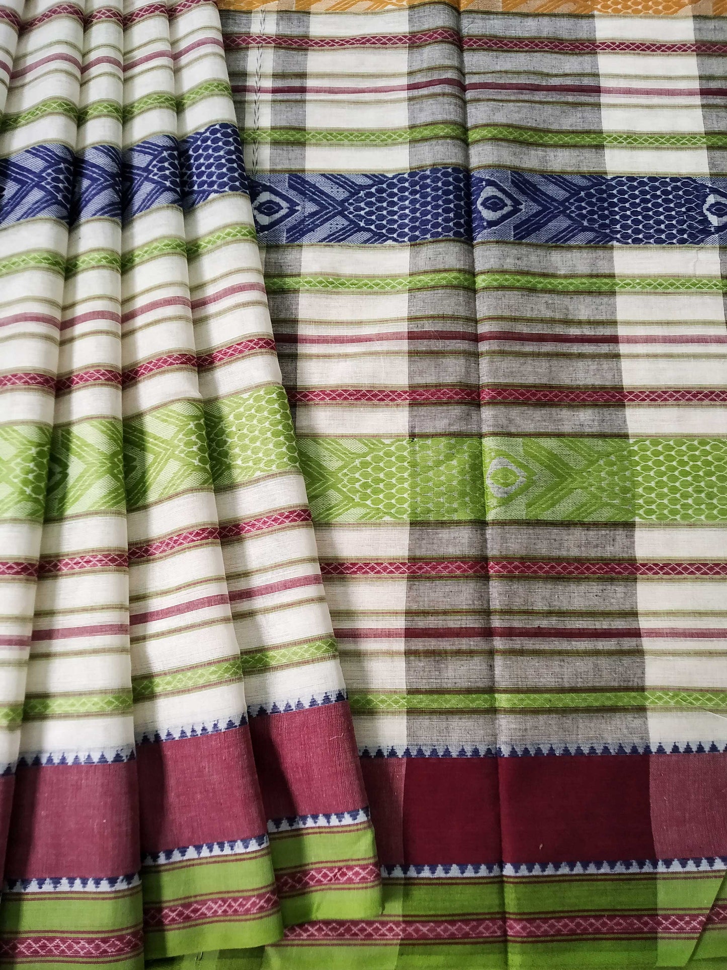 Green-Maroon-Blue-Yellow Fish Motifs Dhaniakhali Cotton Saree