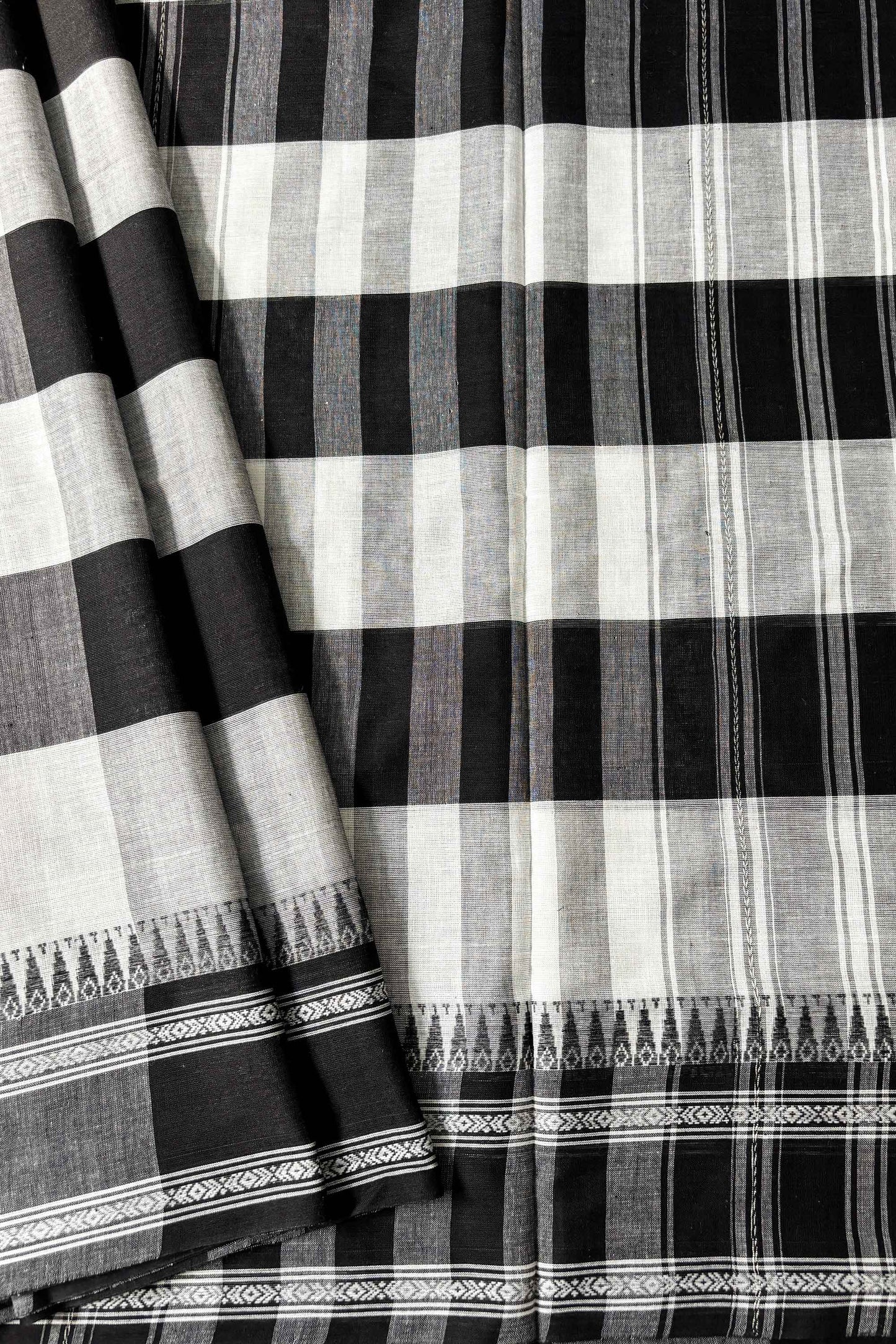 White Black Cotton Big Check Dhaniakhali Saree