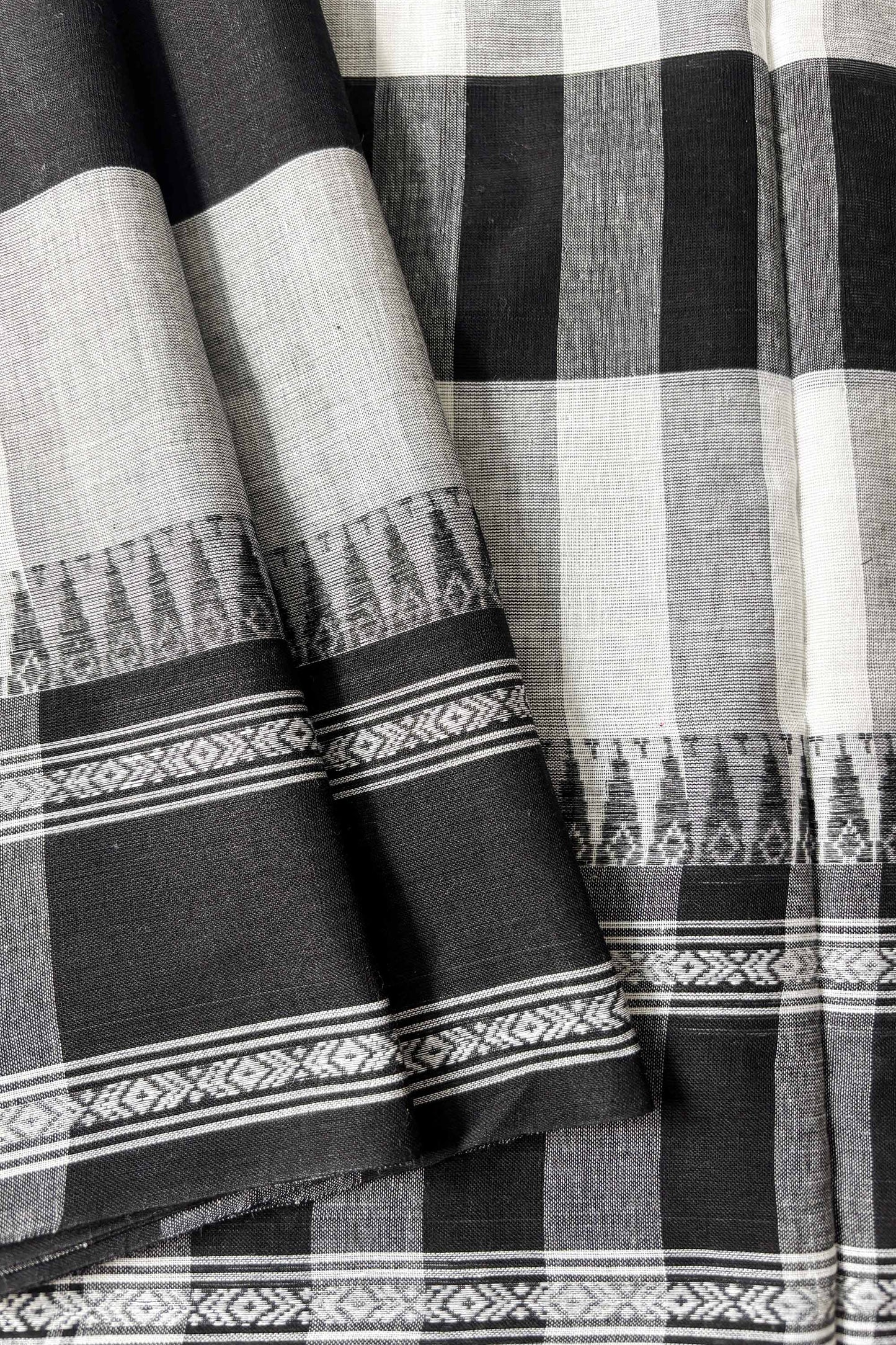 White Black Cotton Big Check Dhaniakhali Saree