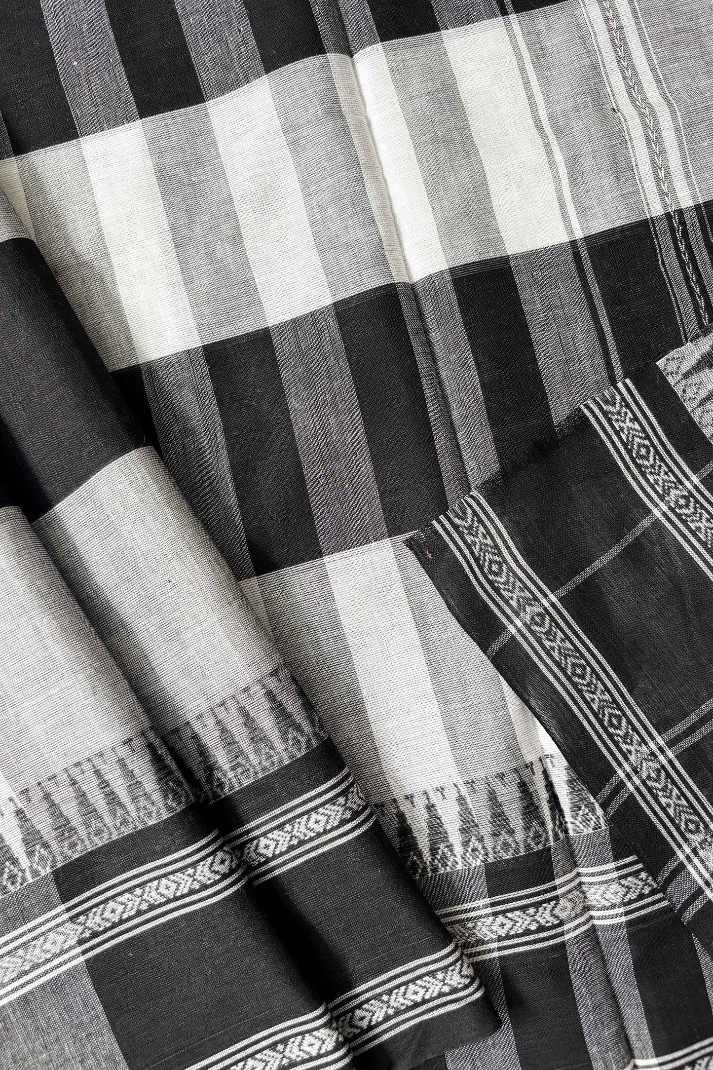 White Black Cotton Big Check Dhaniakhali Saree