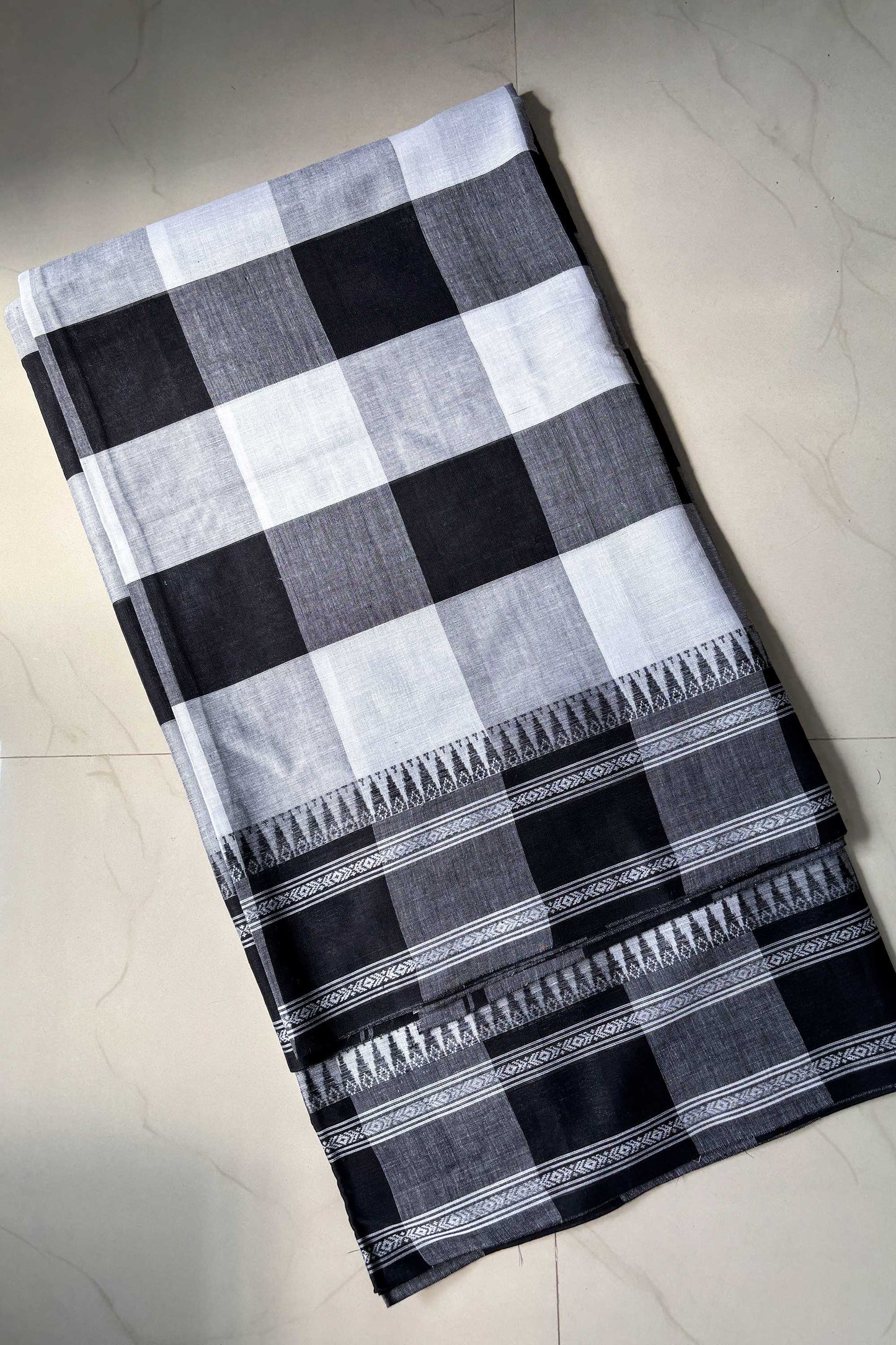 White Black Cotton Big Check Dhaniakhali Saree