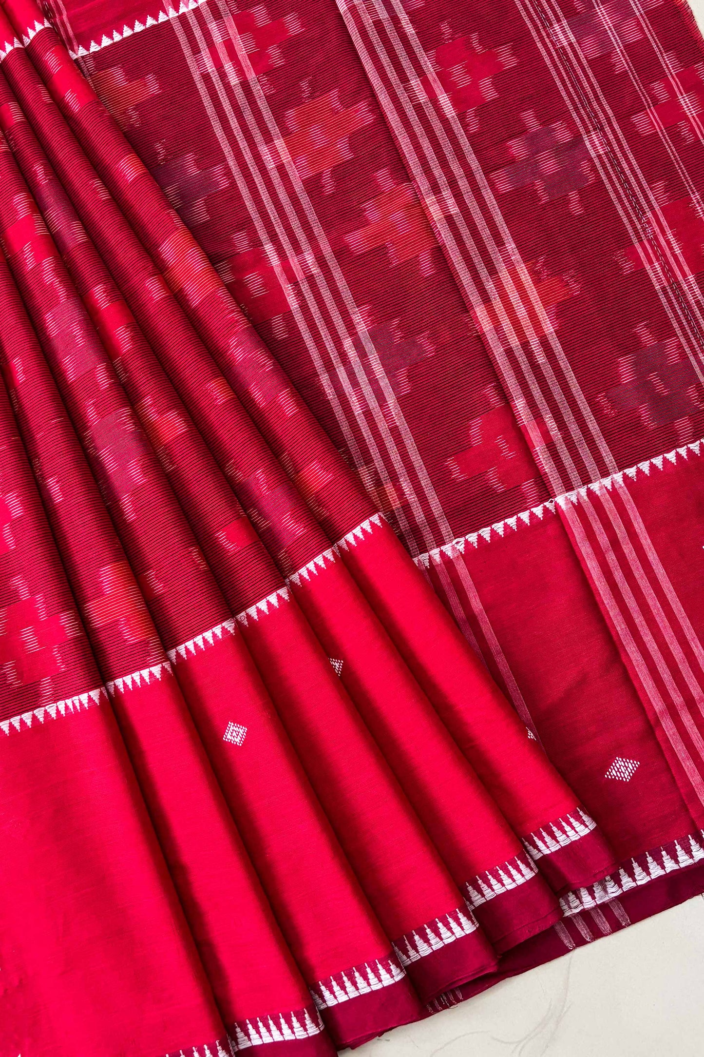 Red-Maroon Dhaniakhali Ikat Madhyamani Cotton Saree