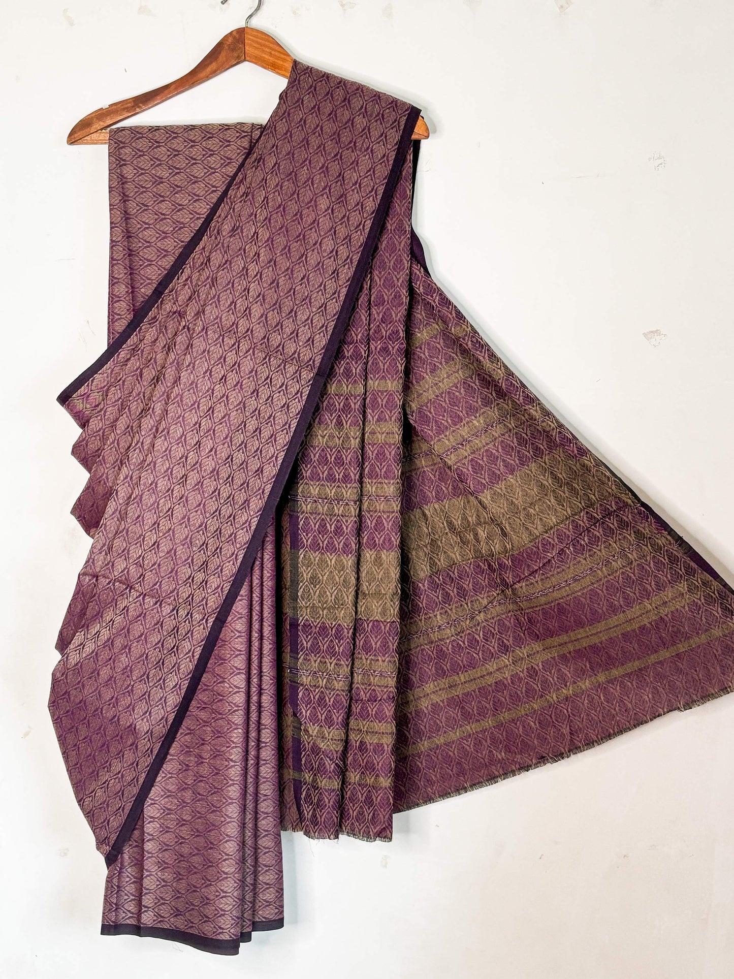 Purple Dhaniakhali Leaf Woven Cotton Saree