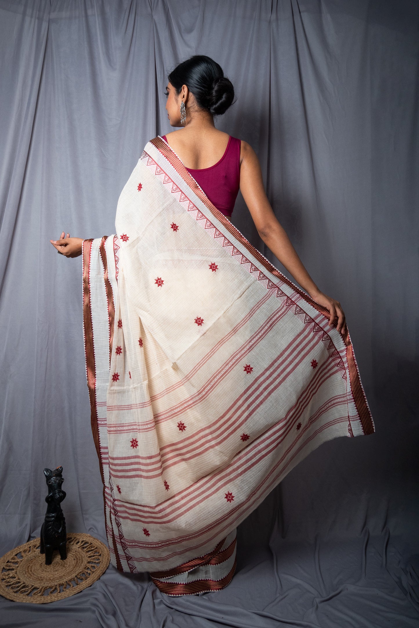 Buy Cream Maroon Small Check Dhaniakhali Soft Cotton Saree- Mayasha