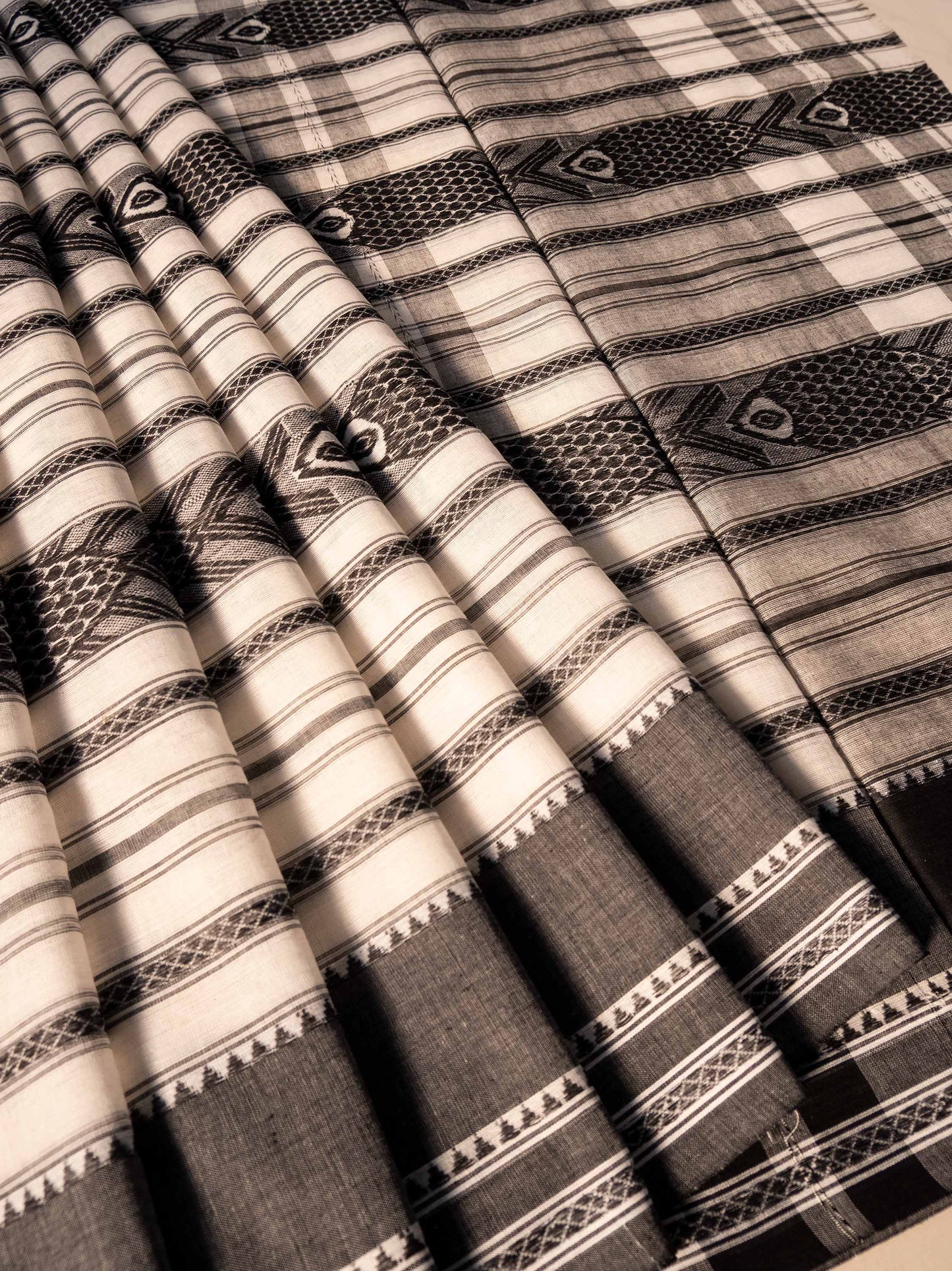 White-Black Fish Motifs Dhaniakhali Cotton Saree