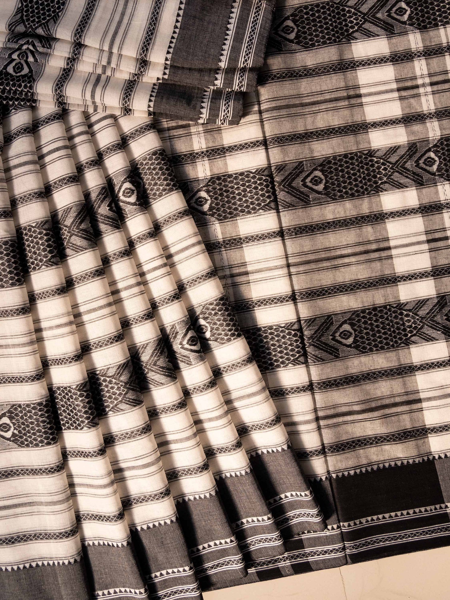 White-Black Fish Motifs Dhaniakhali Cotton Saree