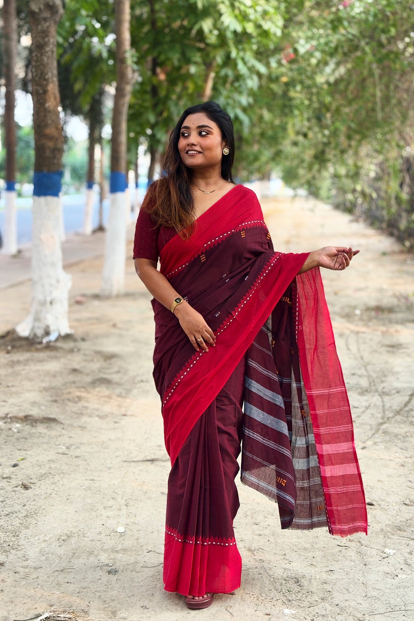 Burgundy Dhaniakhali Cotton Saree with Red Border