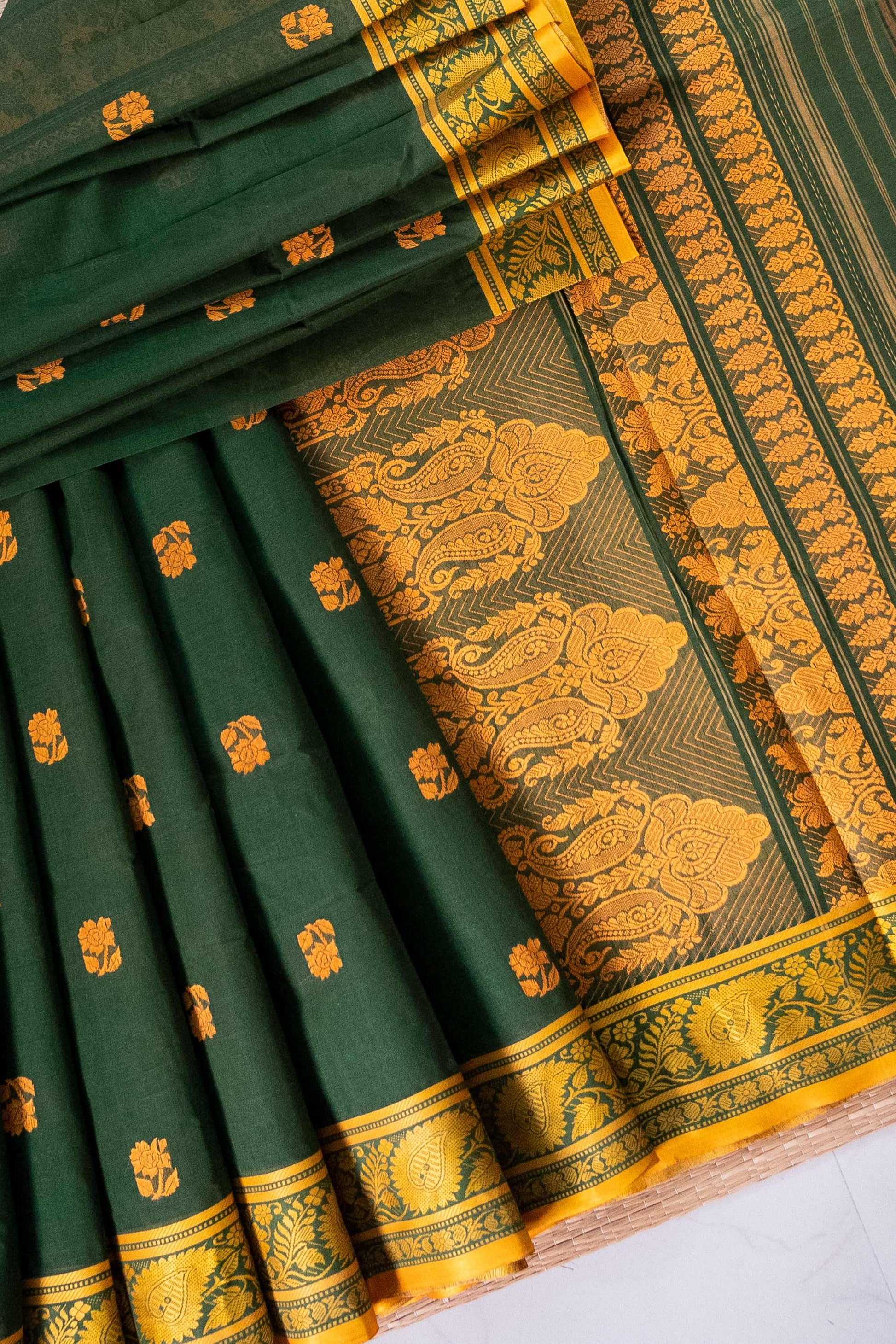 Royal Green Cotton Handloom Woven Baluchari Saree