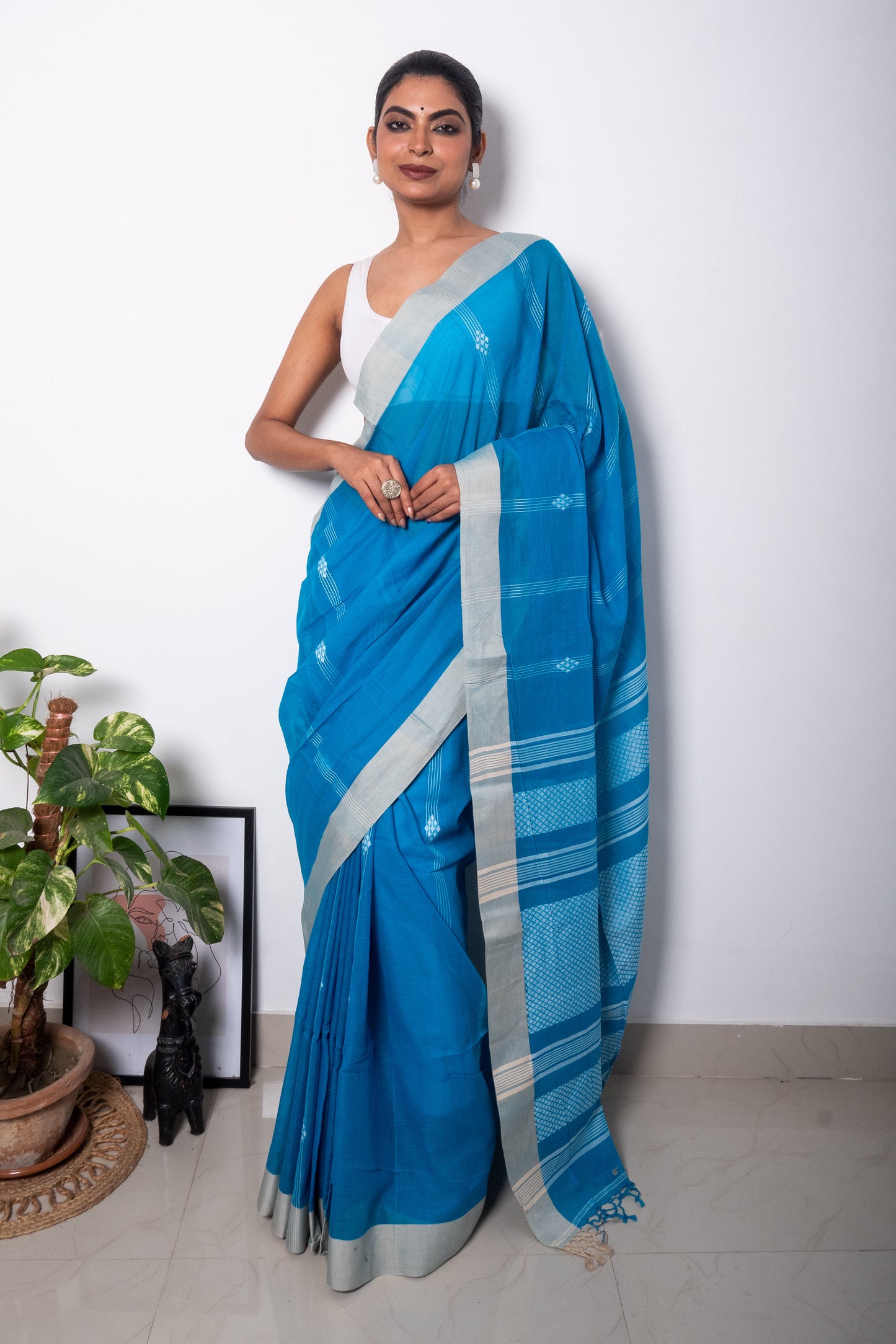 Blue Handwoven Cotton Saree with Jamdani Motifs