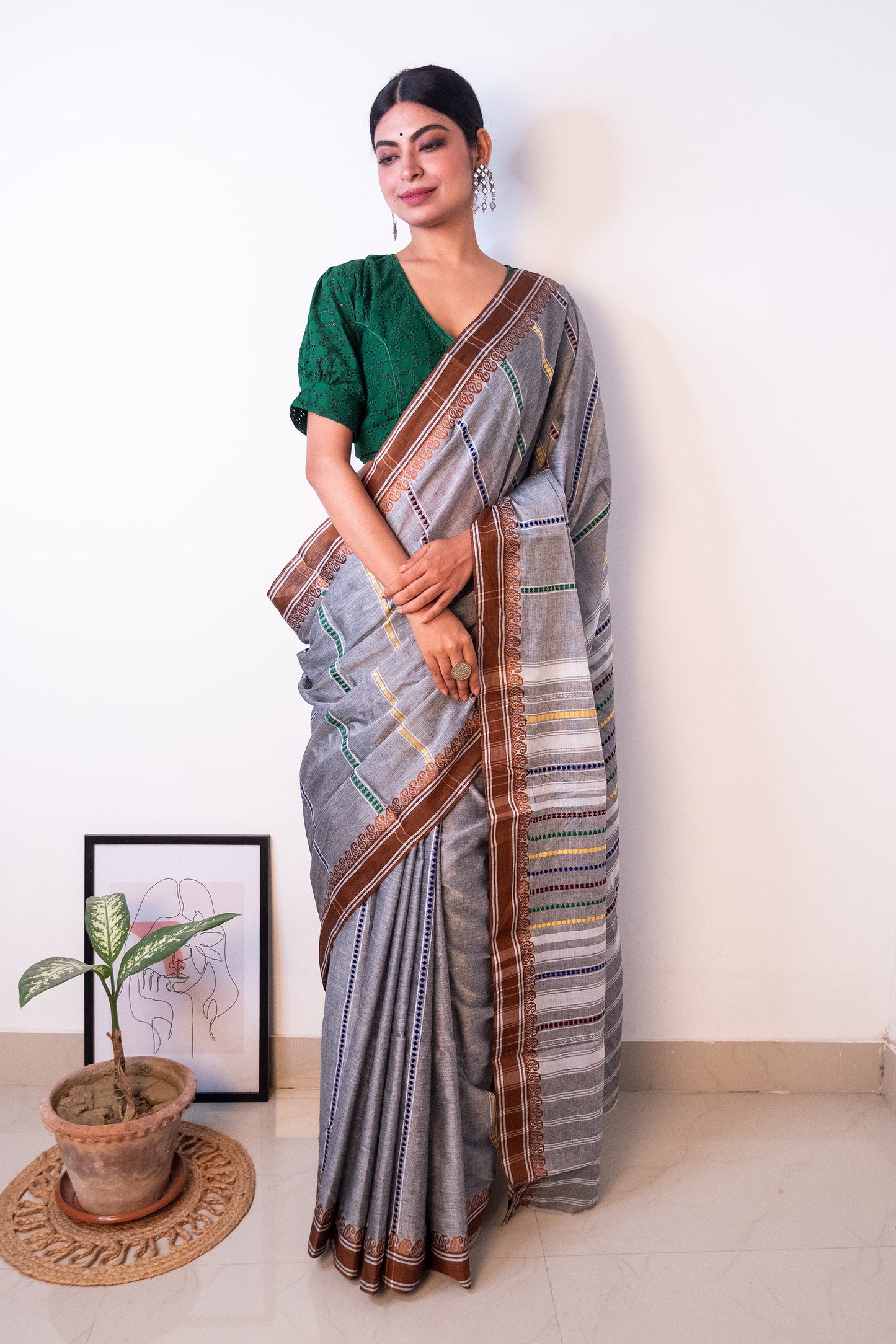 Grey Begumpuri Cotton Handloom Saree with Woven Borders