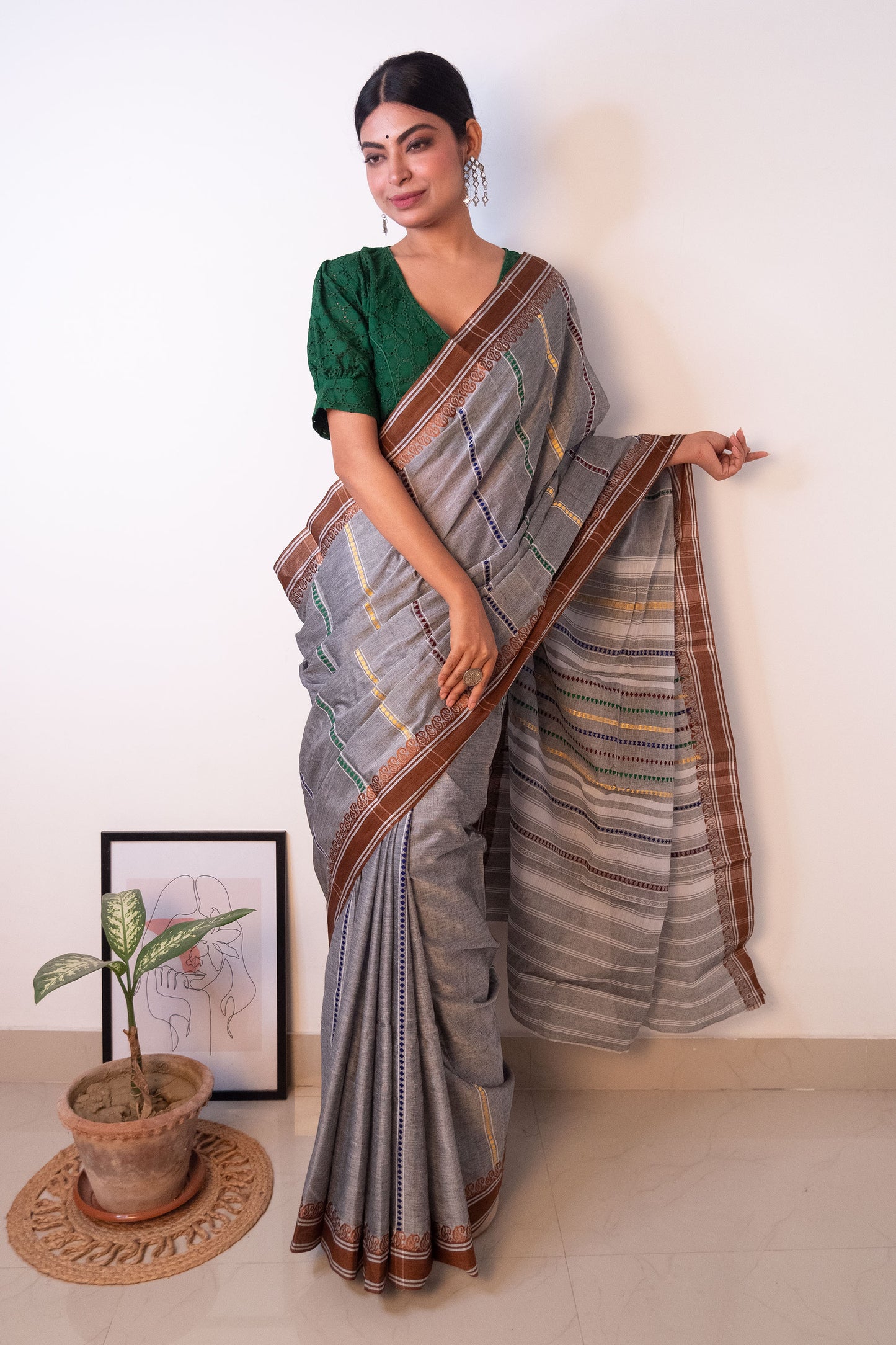 Grey Begumpuri Cotton Handloom Saree with Woven Borders