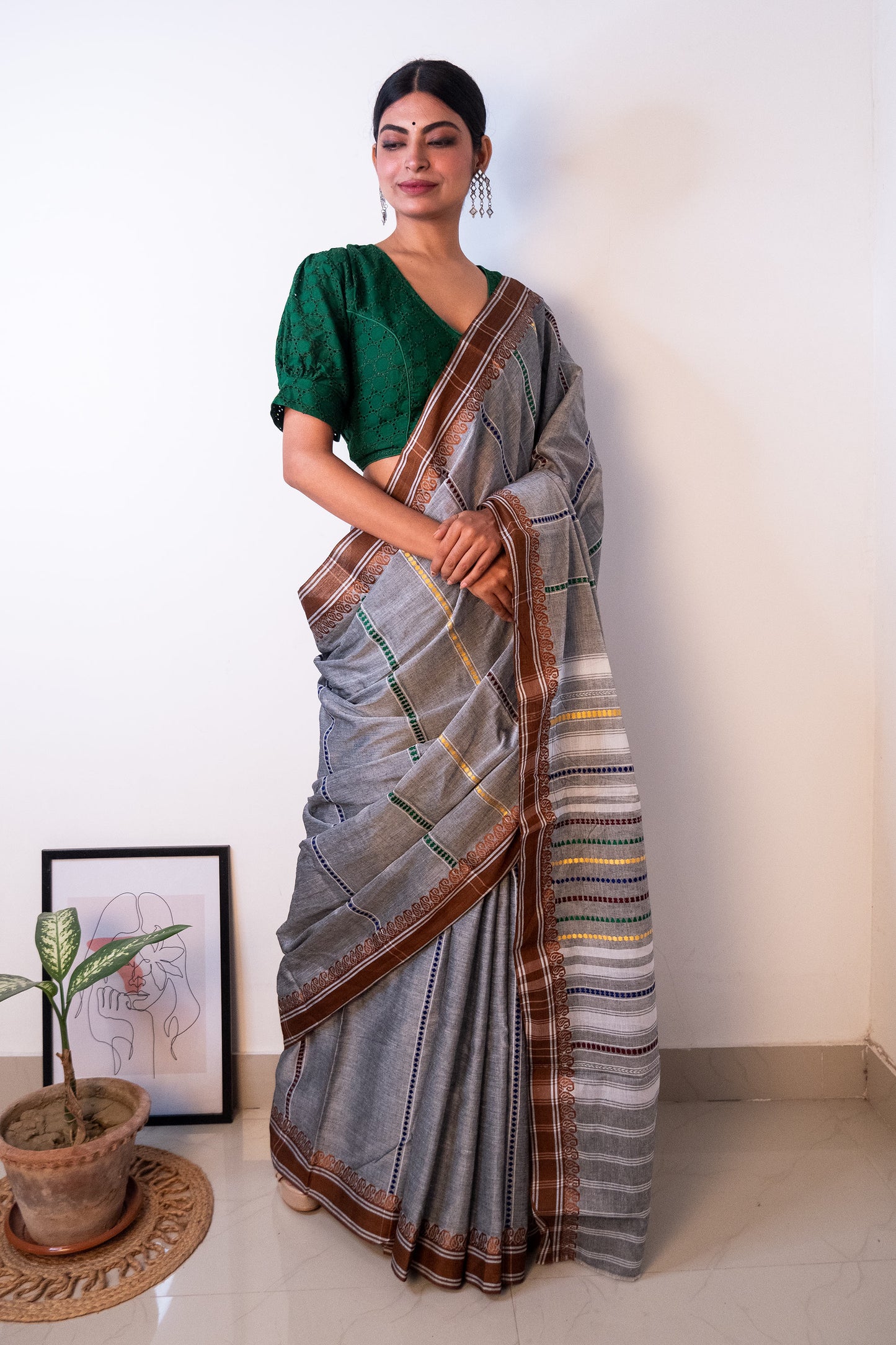 Grey Begumpuri Cotton Handloom Saree with Woven Borders