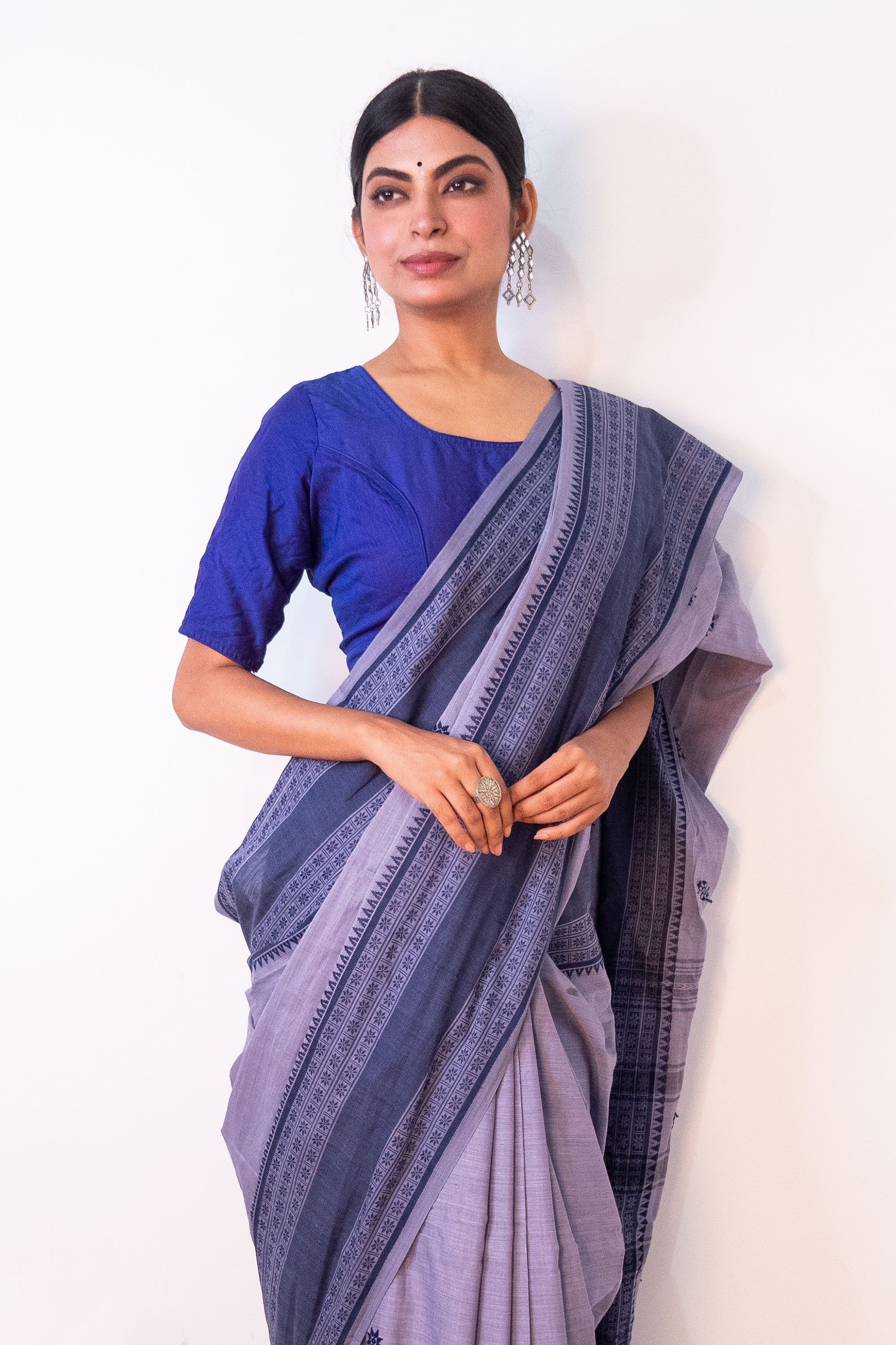 Buy Cloudy Blue Cotton Dhaniakhali Saree with Woven Skirt Borders ...