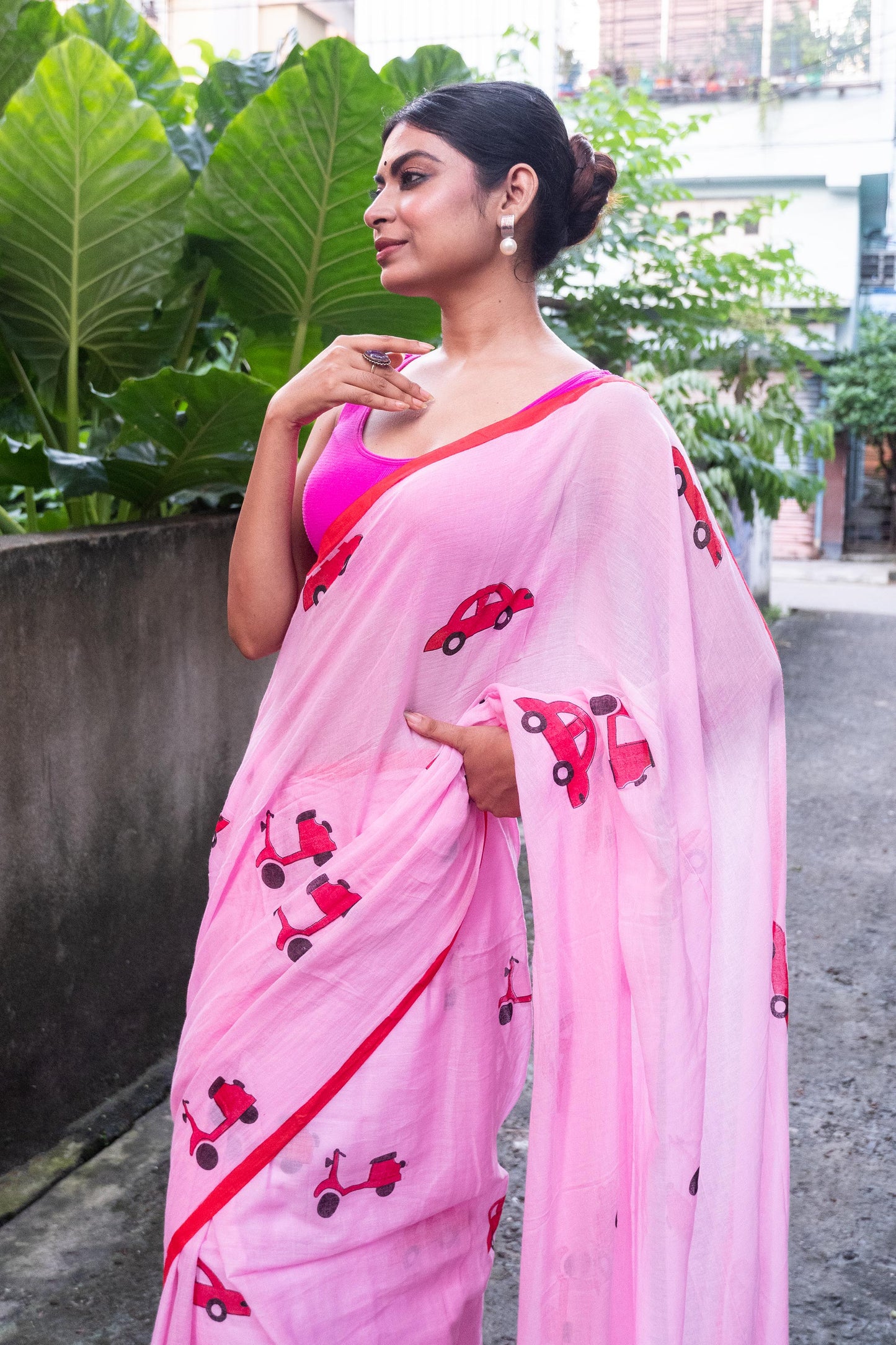 Pink Taxi and Scooter Printed Mul Cotton Saree