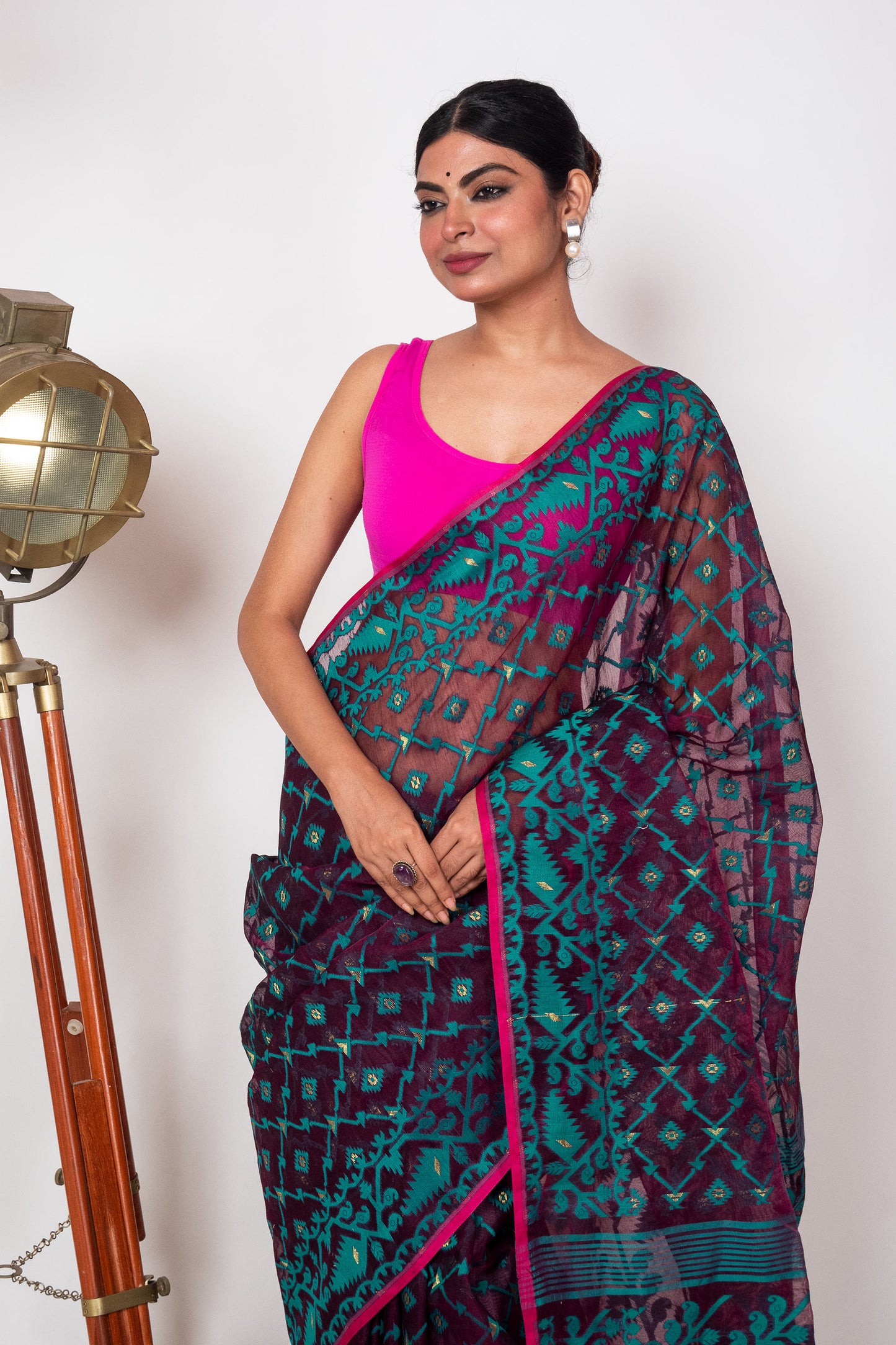 Jamun- Emerald Green Bengal Jamdani Saree