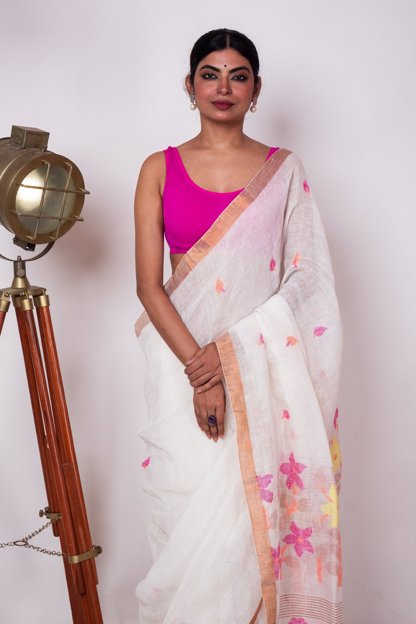 White Linen by Linen Jamdani Woven Saree