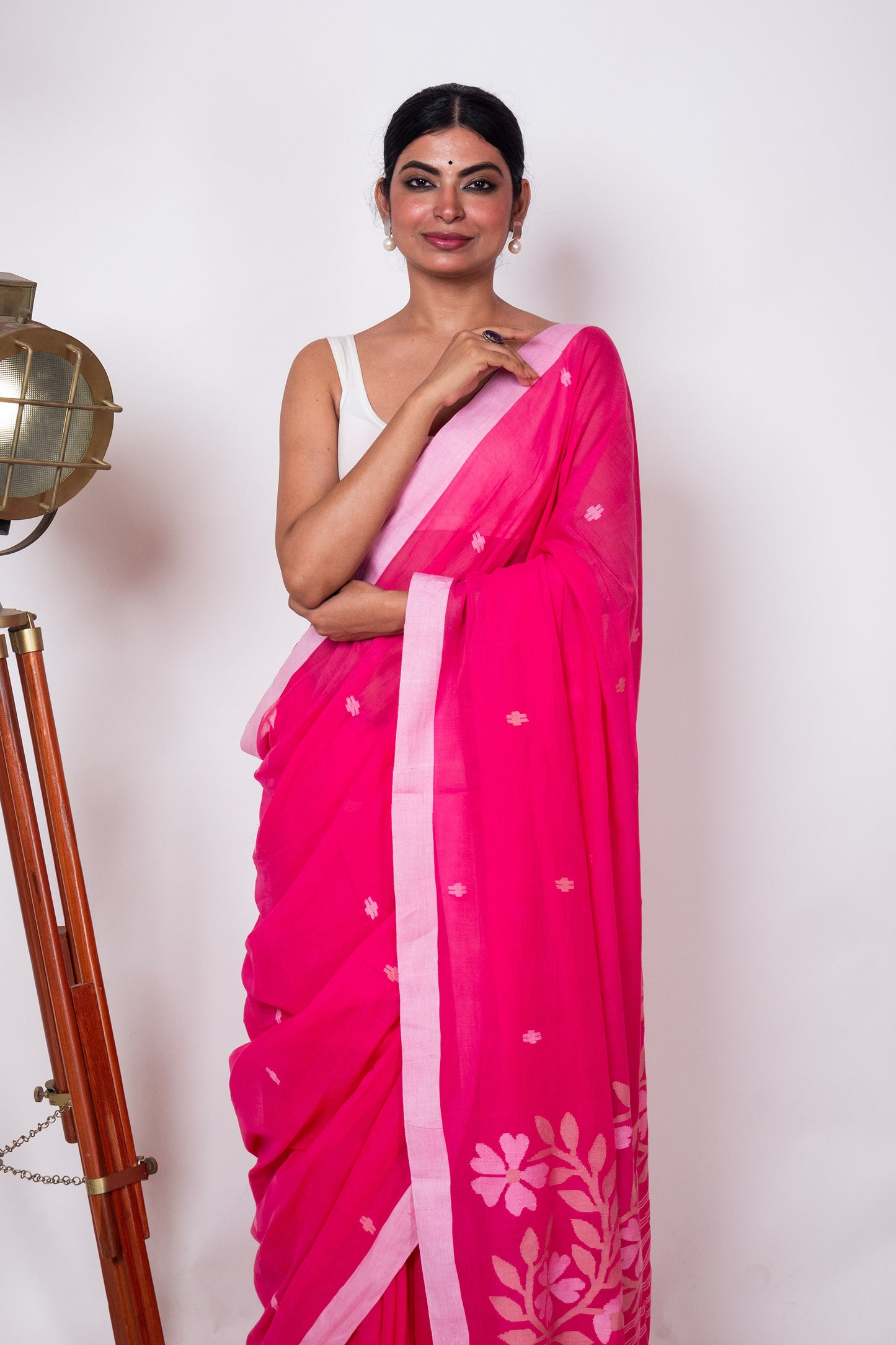 Pink Purely Handloom Needle Woven Jamdani Saree