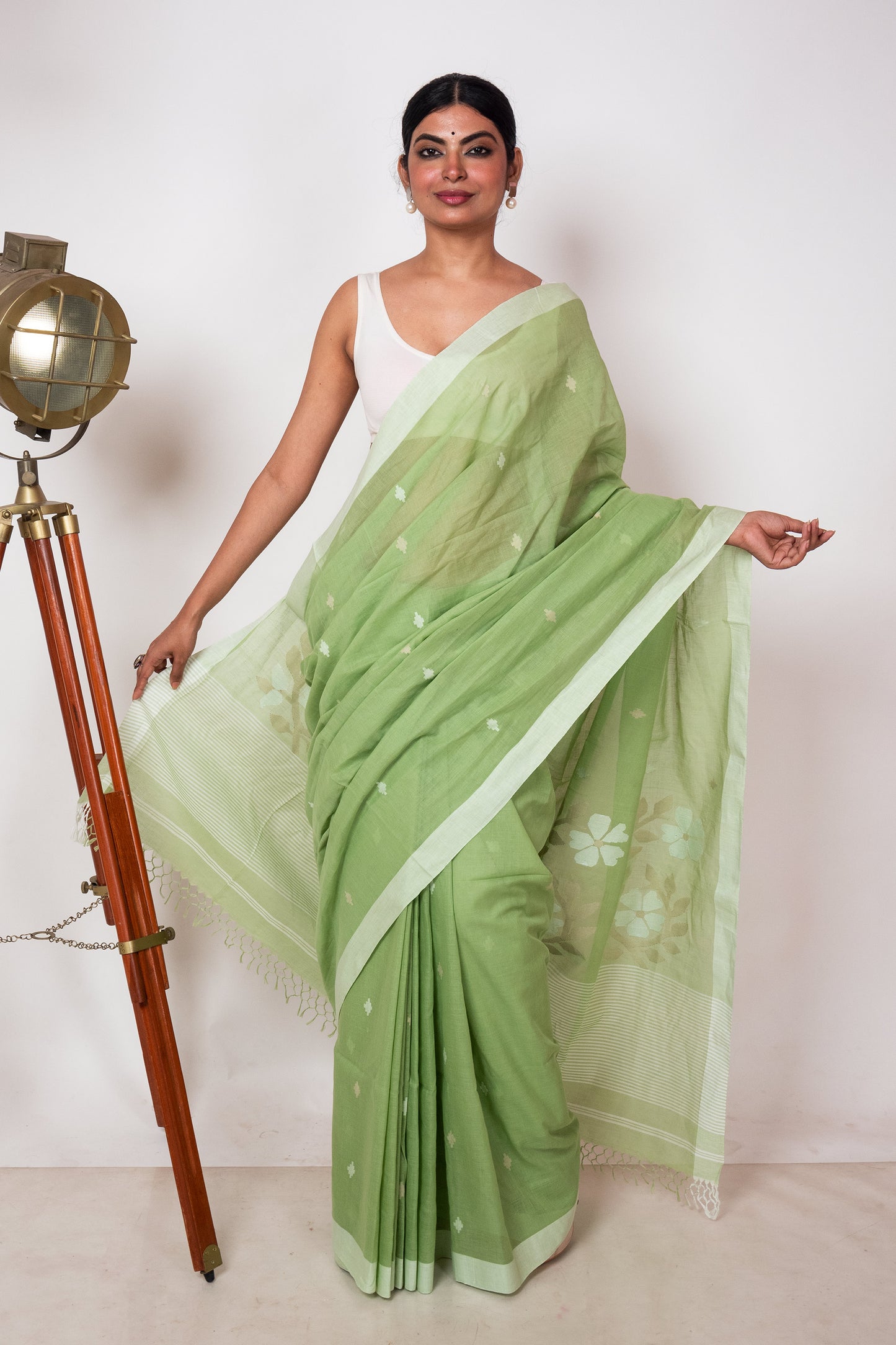 Pestal Green Purely Handloom Needle Woven Jamdani Saree