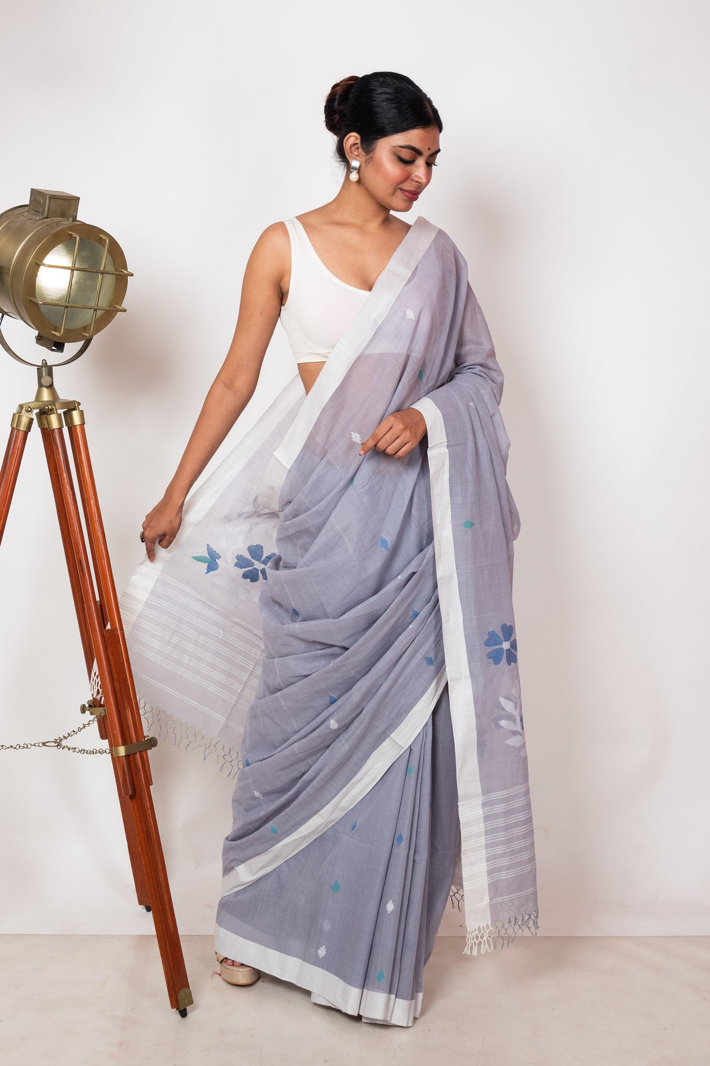 Cloudy Grey Purely Handloom Needle Woven Jamdani Saree