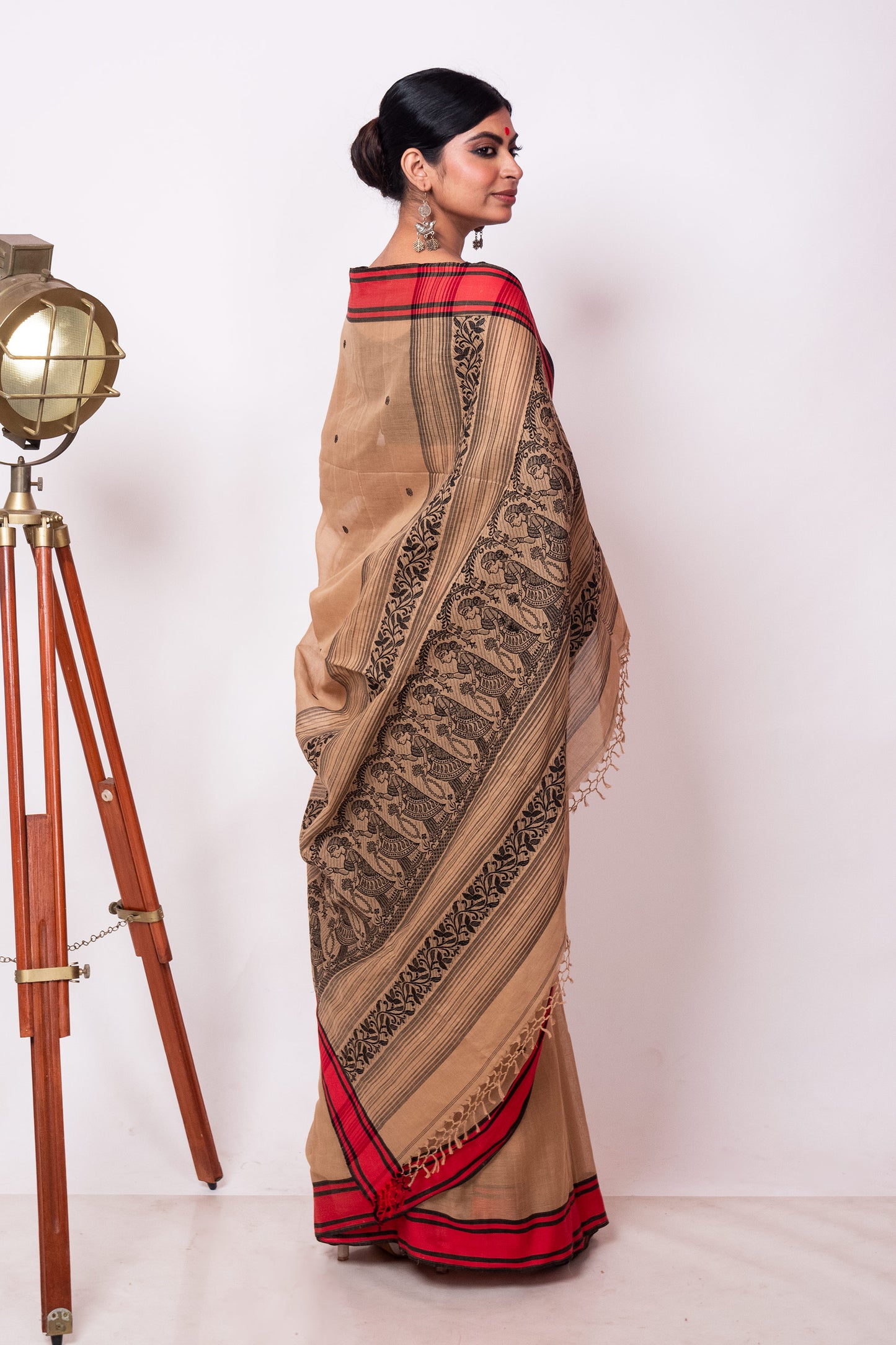 Chai Cotton Handloom Woven Human Figure Baluchari Saree