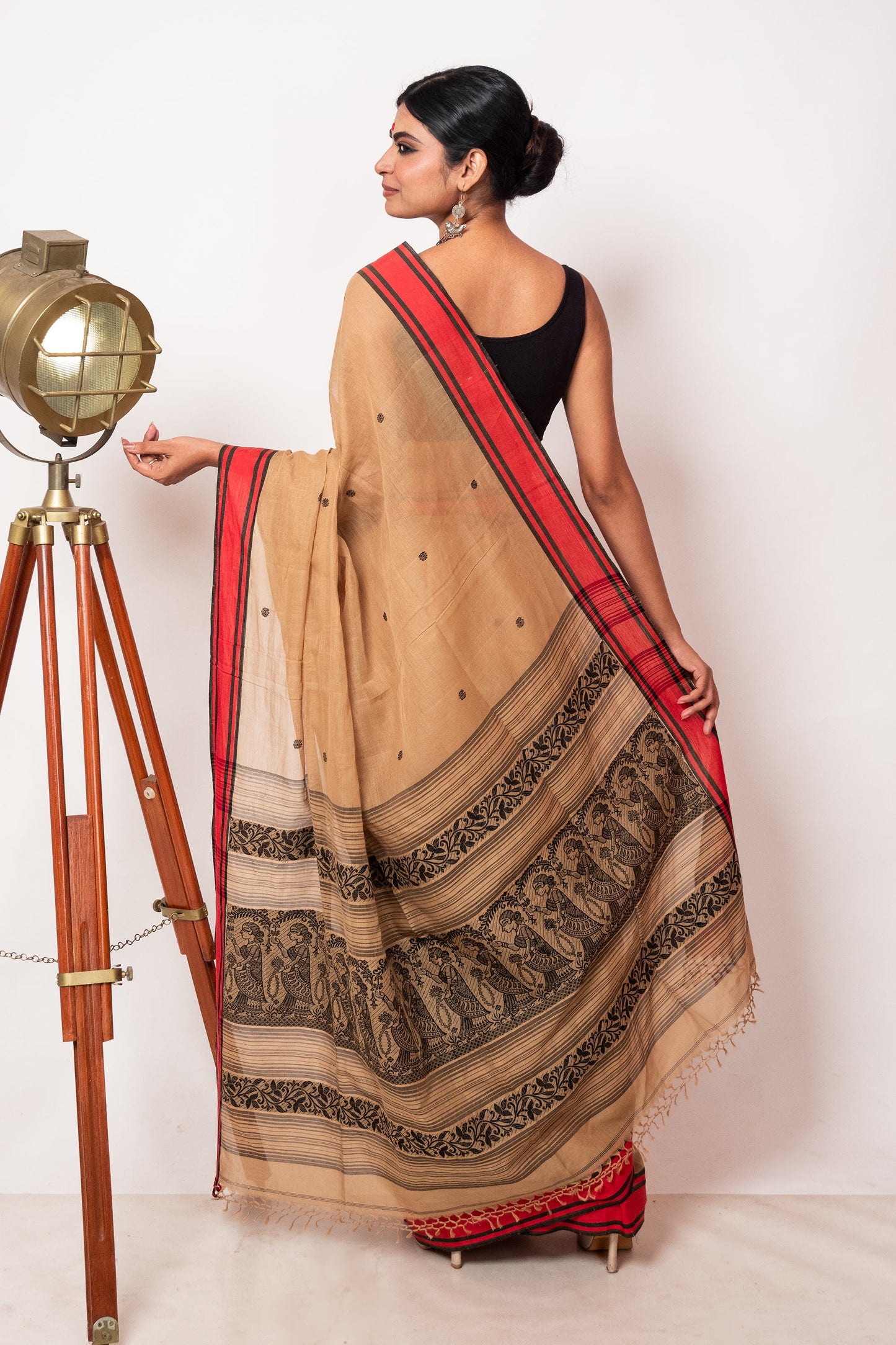 Chai Cotton Handloom Woven Human Figure Baluchari Saree