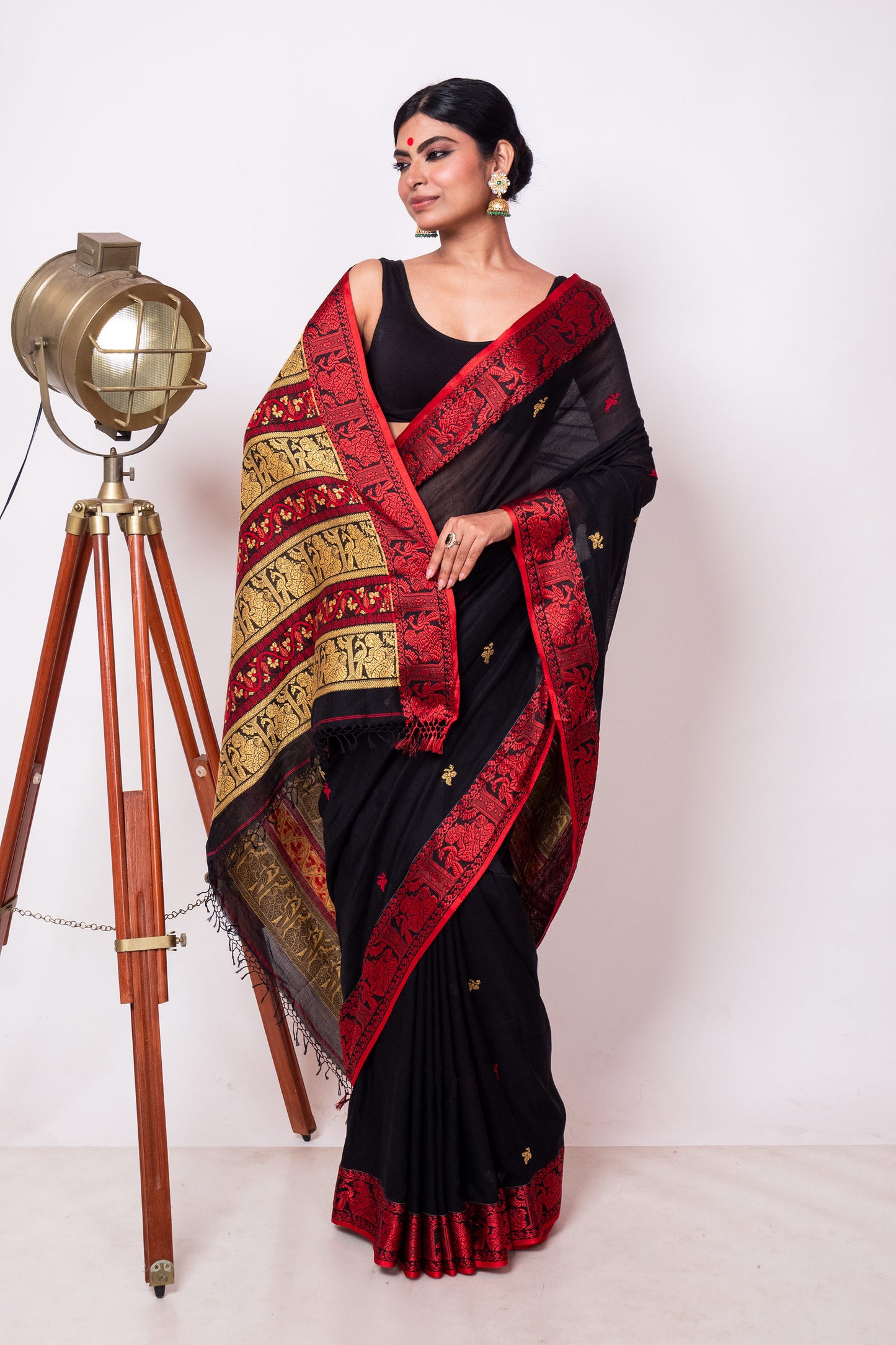 Black Cotton Handloom Woven Human Figure Baluchari Saree