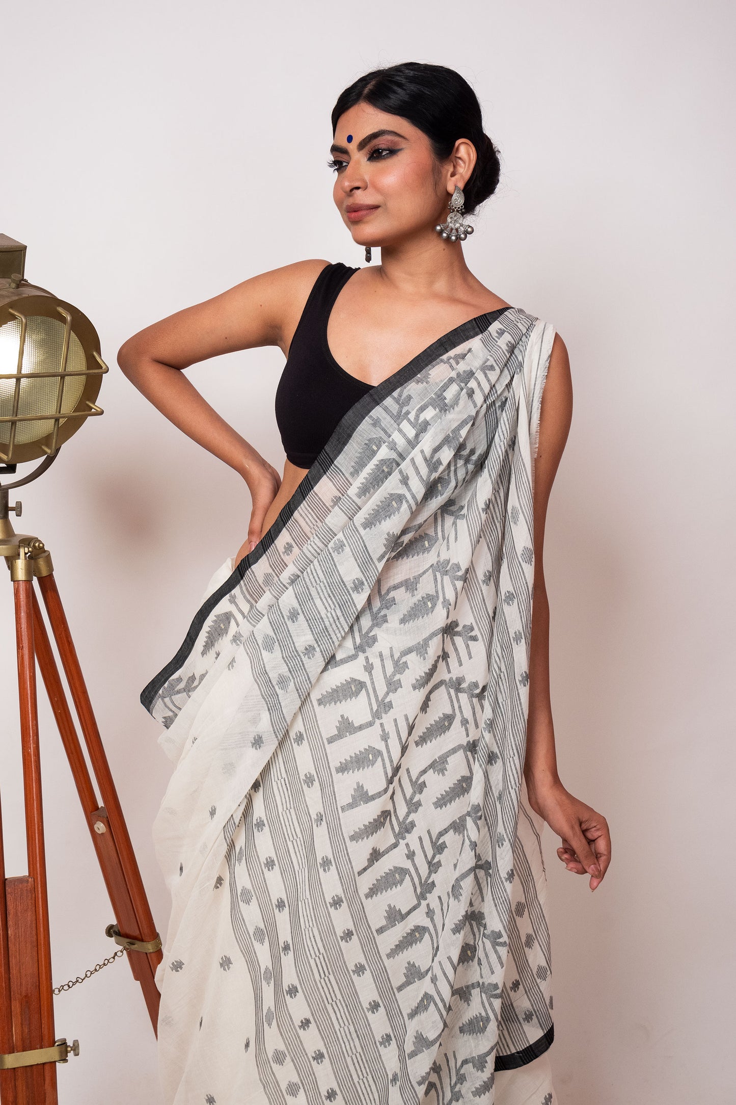 White Black Purely Handloom Needle Woven Jamdani Saree