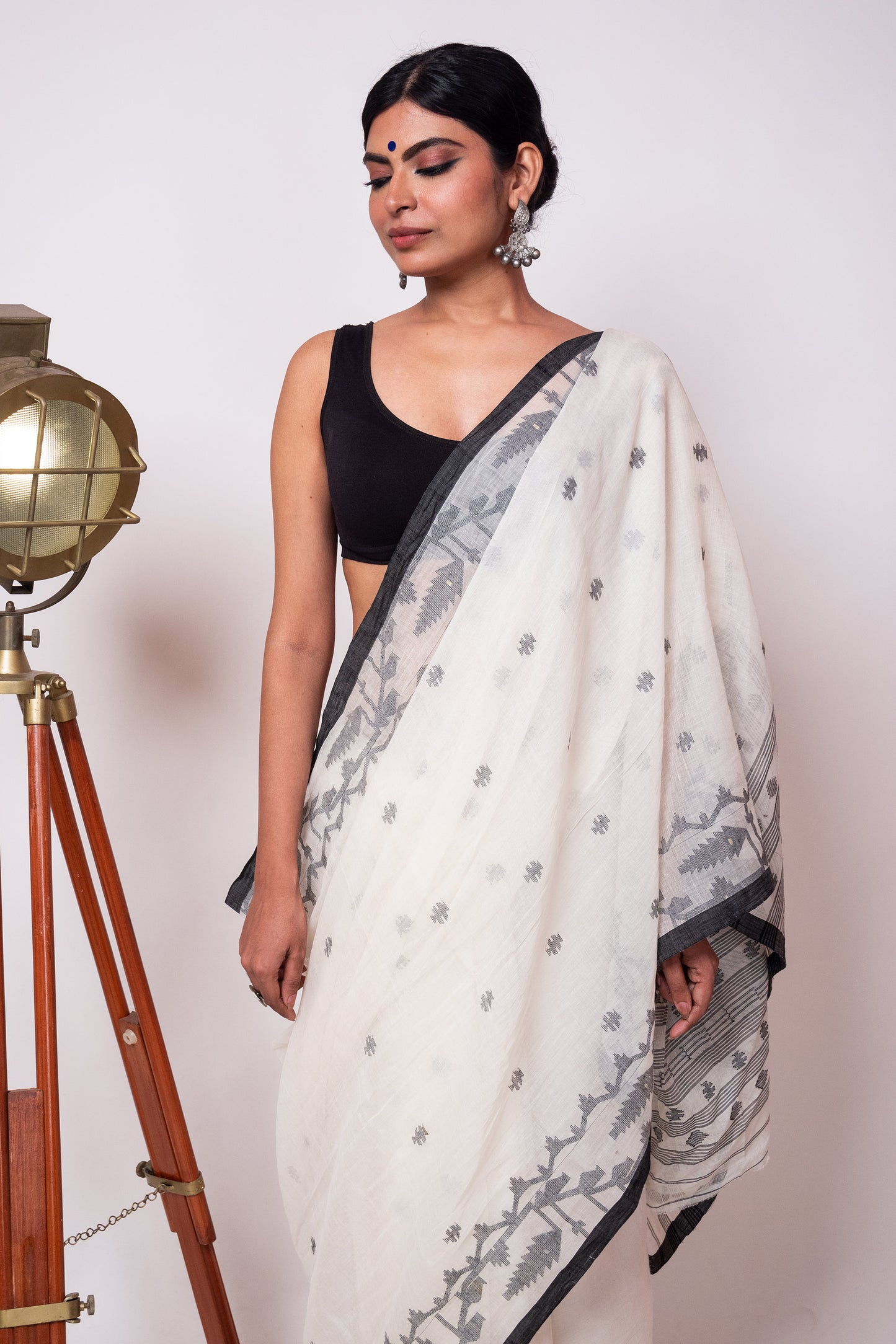 White Black Purely Handloom Needle Woven Jamdani Saree