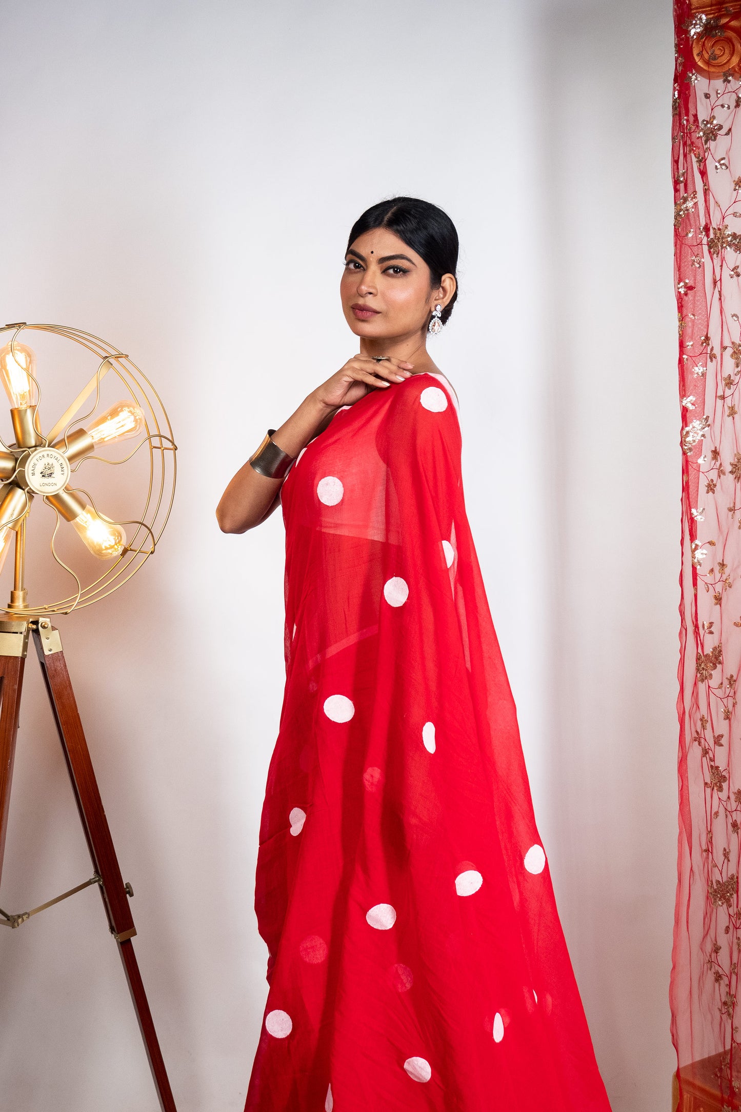 White Bobby Printed Red Mul Cotton Saree