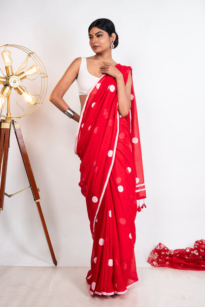 White Bobby Printed Red Mul Cotton Saree