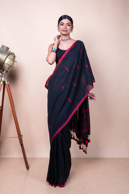 Black-Red Handloom Needle Woven Jamdani Saree