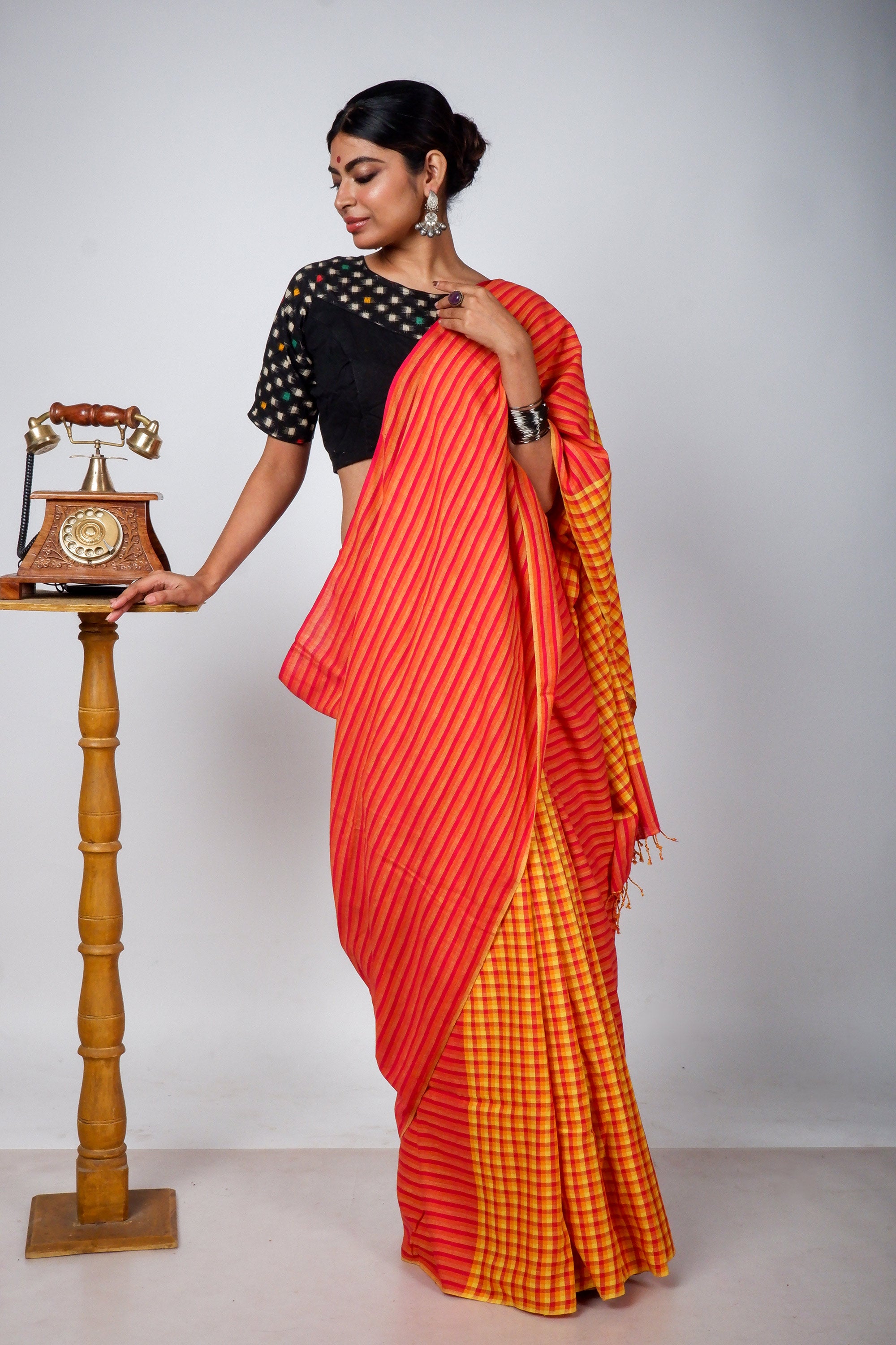 Sunehri - The Rare Drape