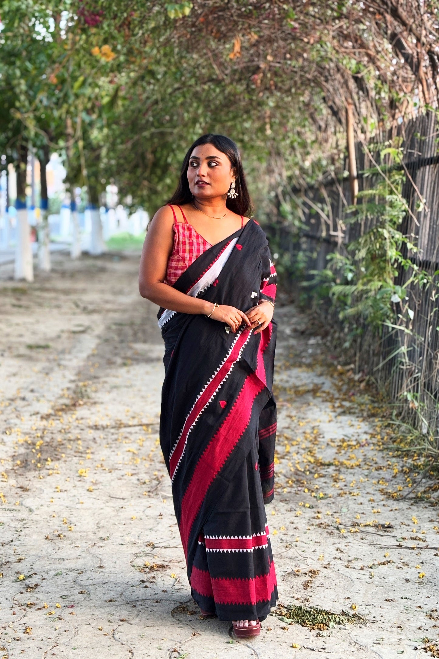Black Love Woven Dhaniakhali Cotton Saree with Red Saree
