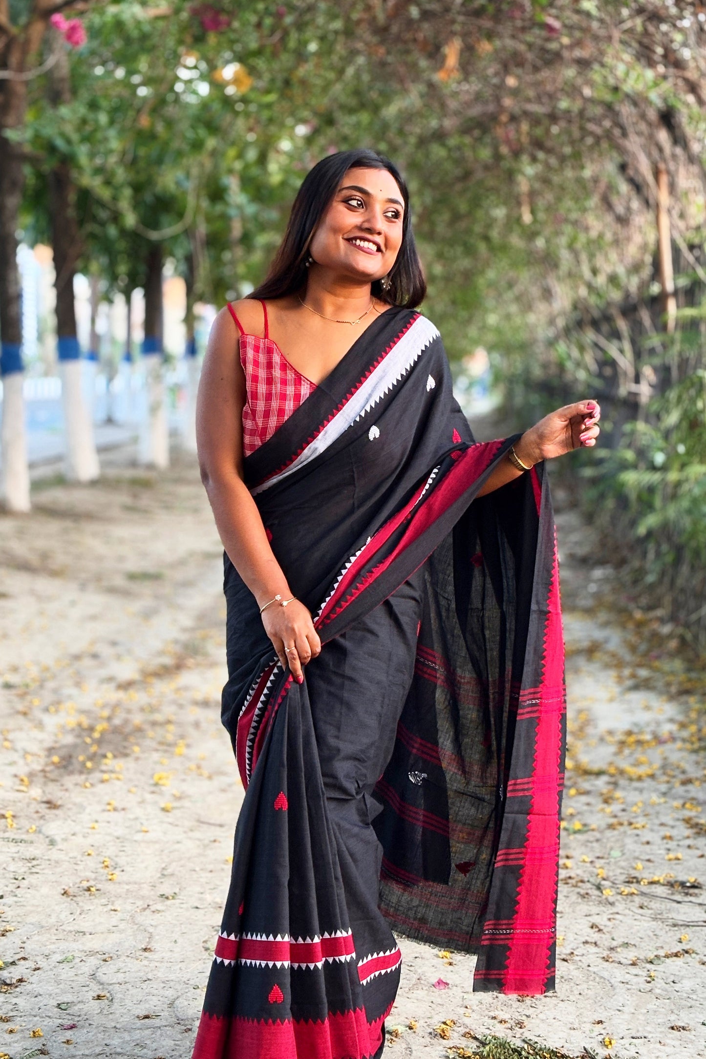 Black Love Woven Dhaniakhali Cotton Saree with Red Saree